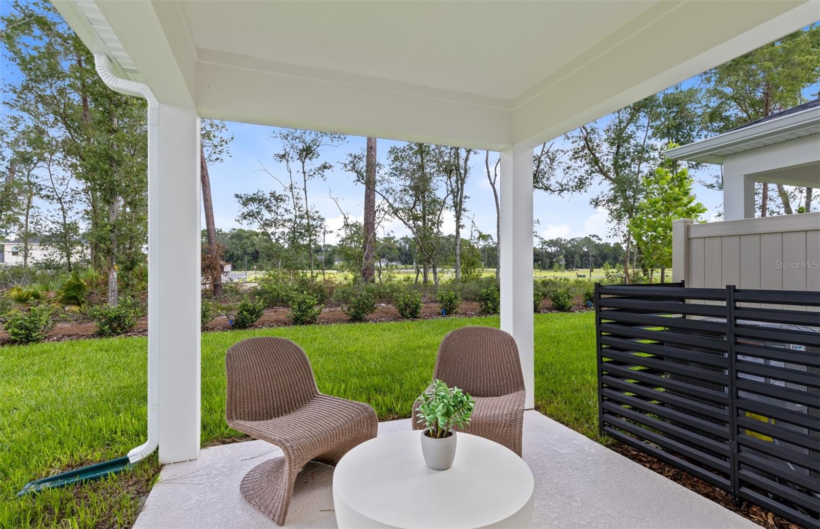 2073 Riverleaf Road Property Photo 13