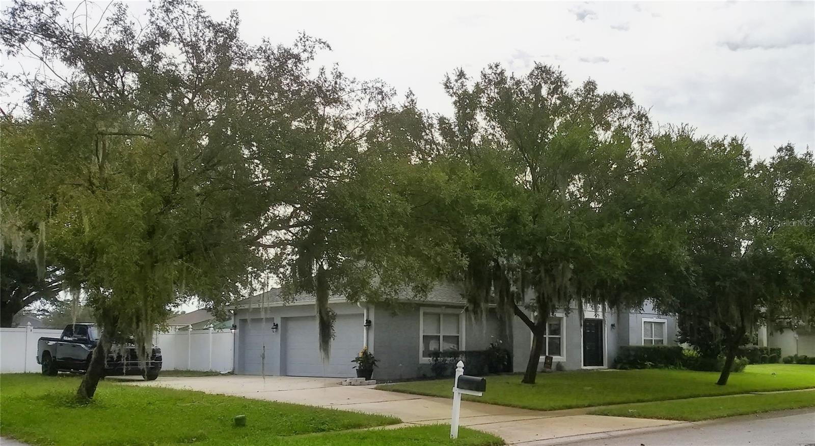 625 Red Pepper Loop Property Photo 4
