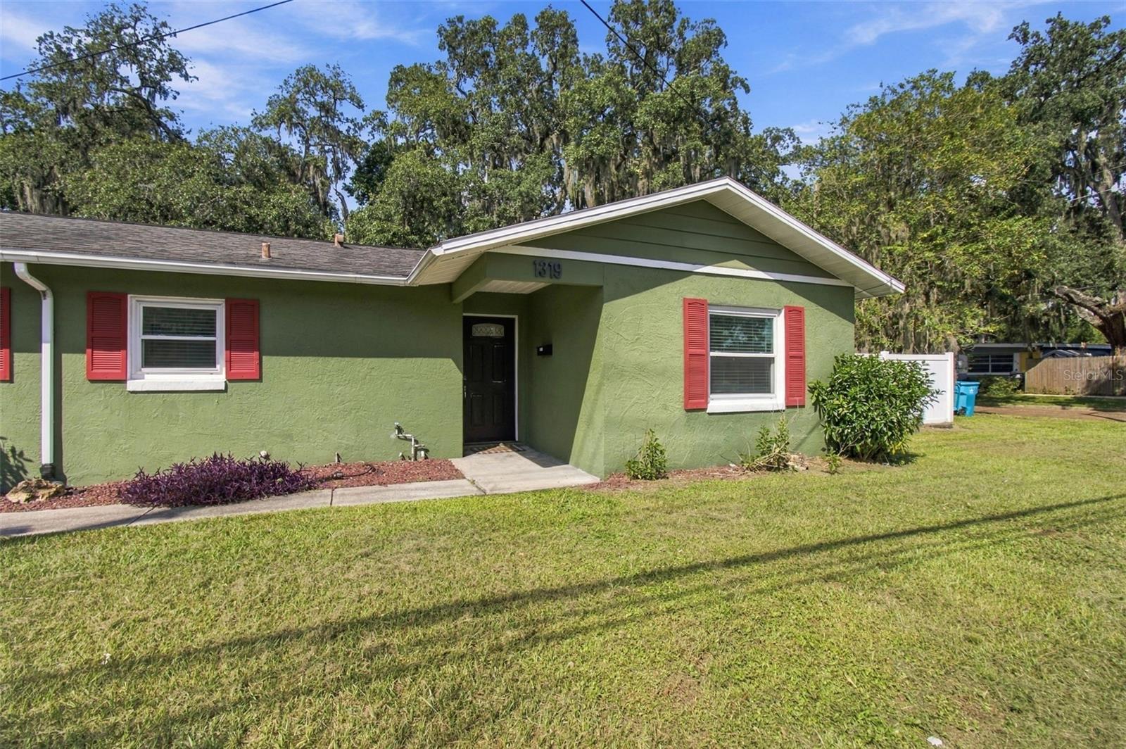 1319 E South St Property Photo 2