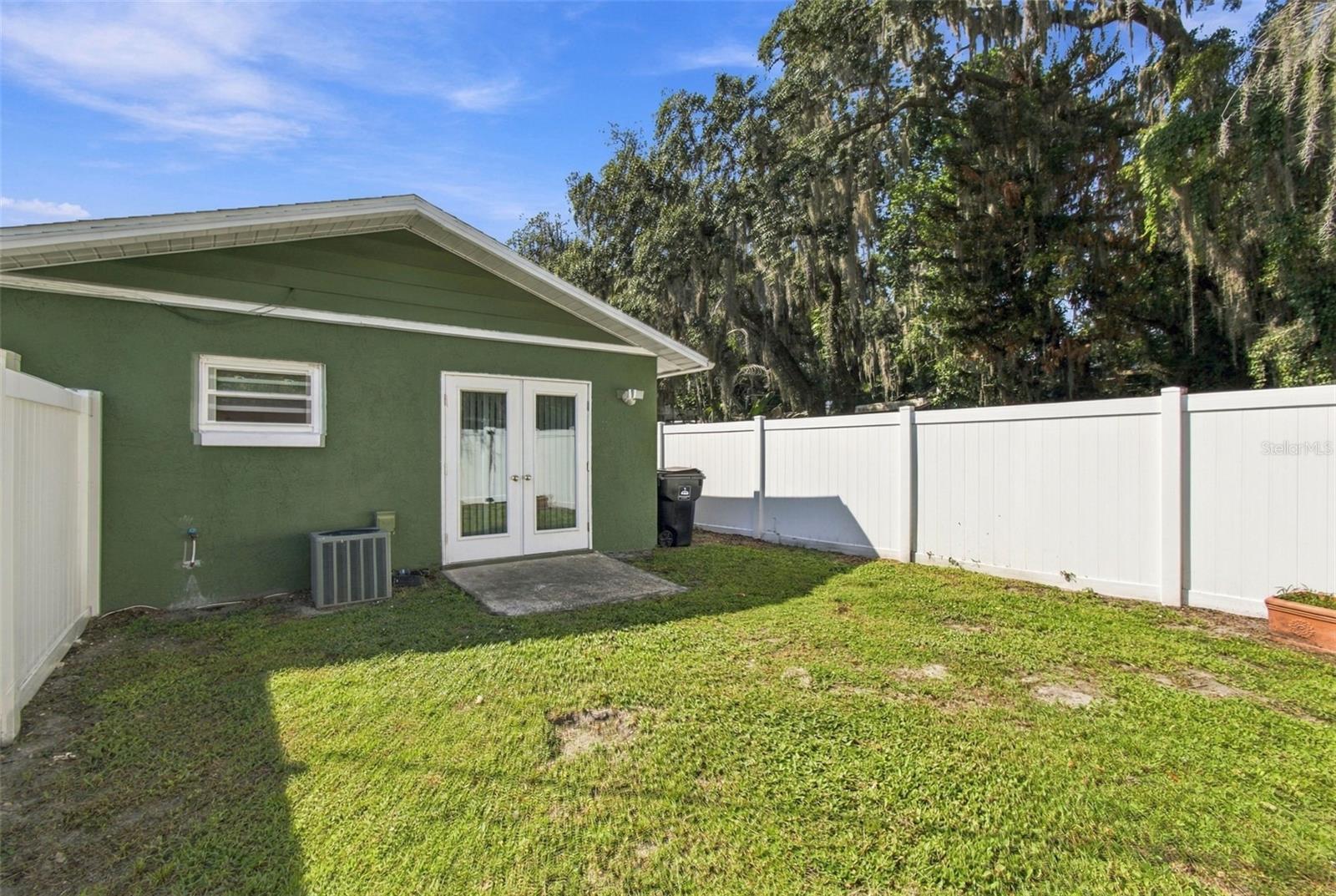 1319 E South St Property Photo 21