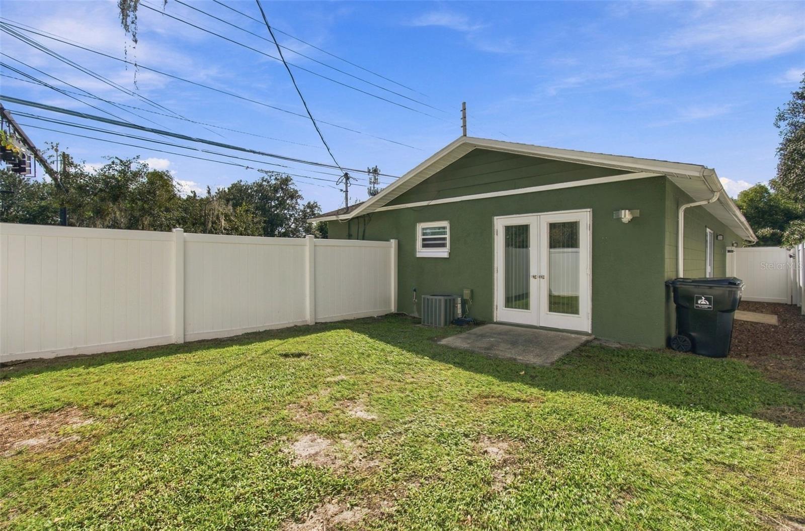 1319 E South St Property Photo 22