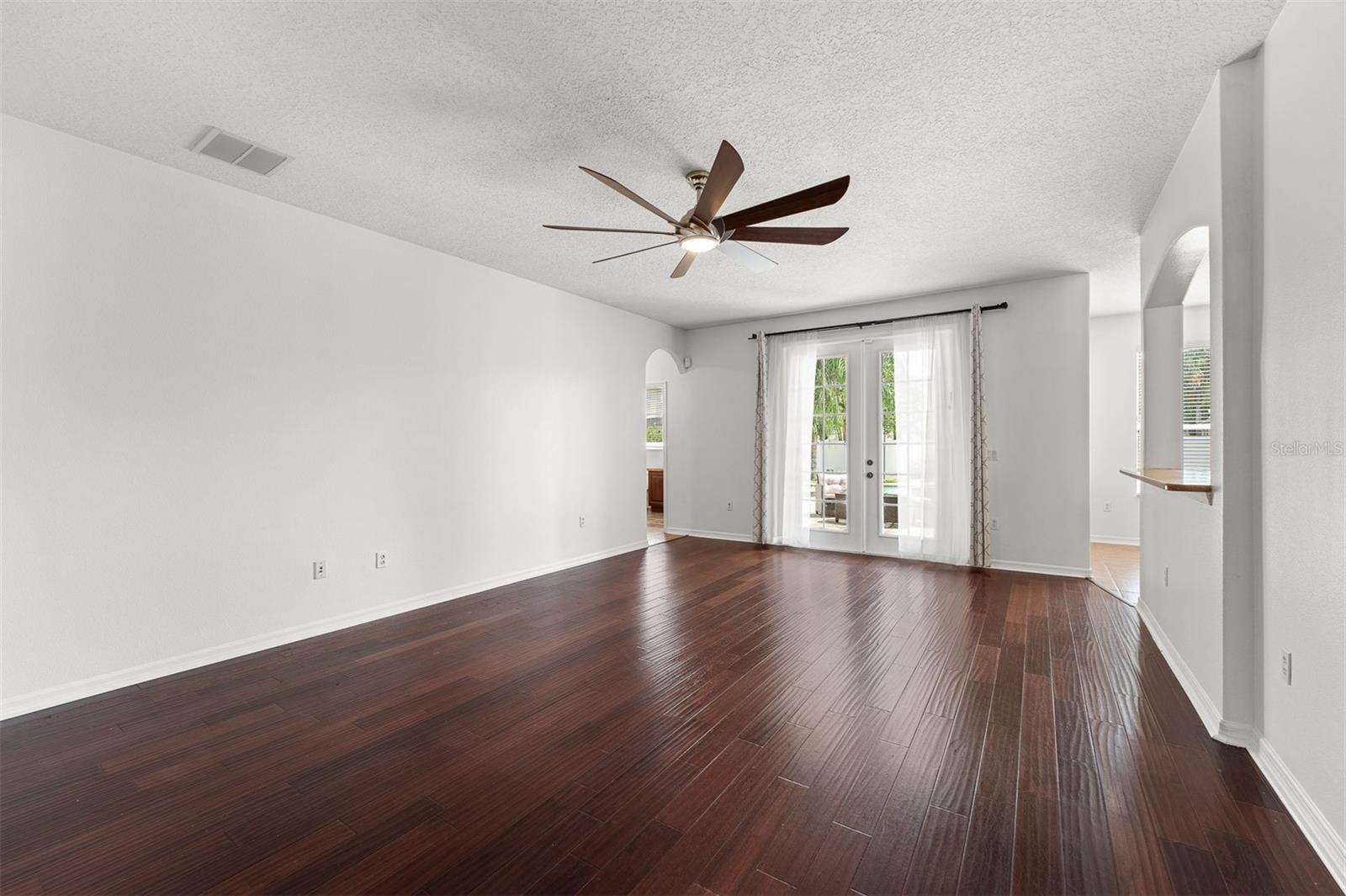 343 Cortona Dr Property Photo 4