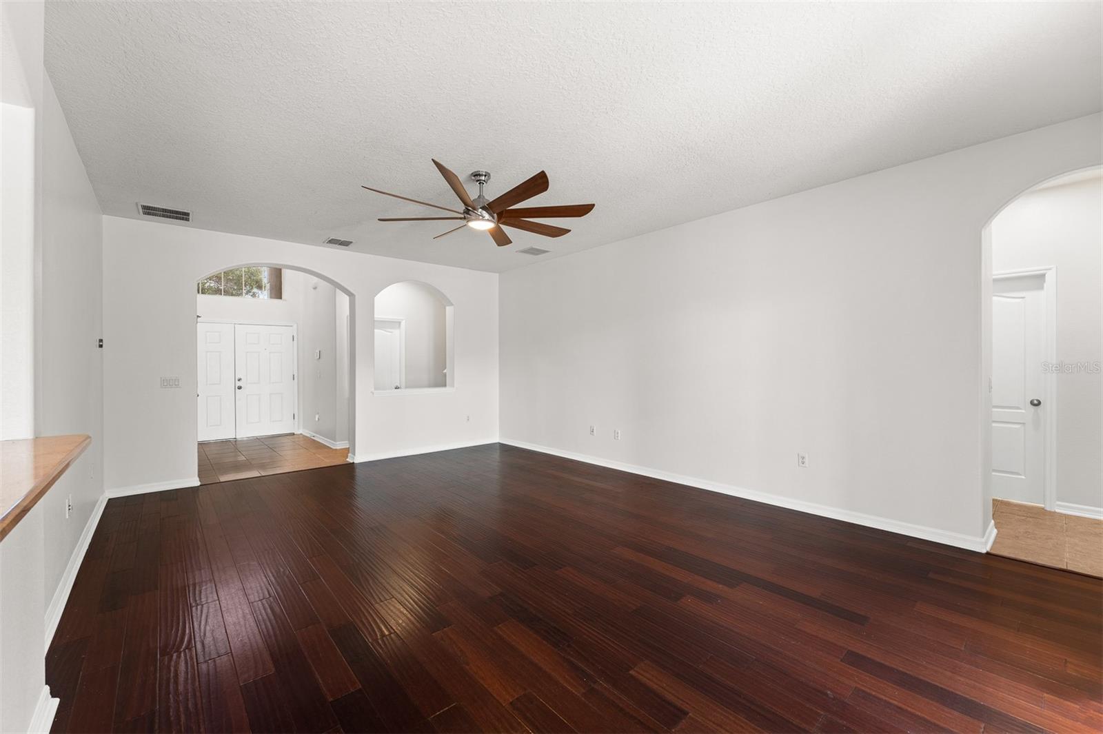 343 Cortona Dr Property Photo 6