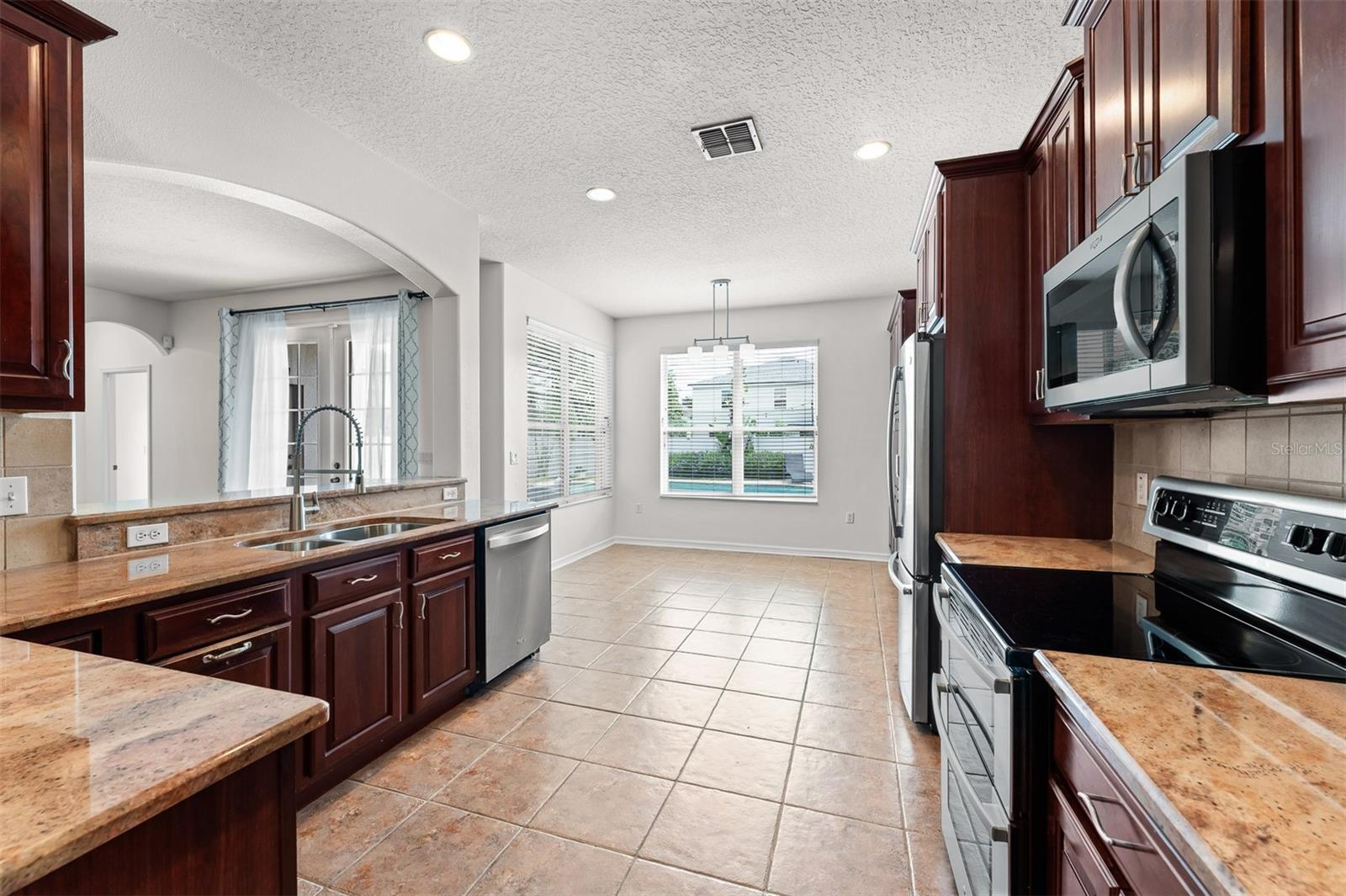 343 Cortona Dr Property Photo 8