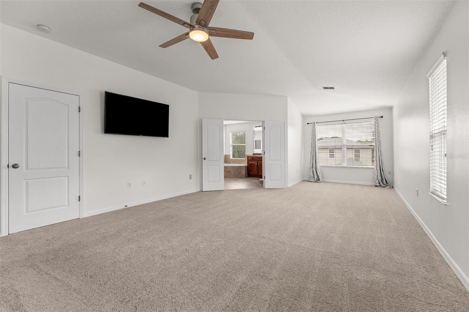 343 Cortona Dr Property Photo 16
