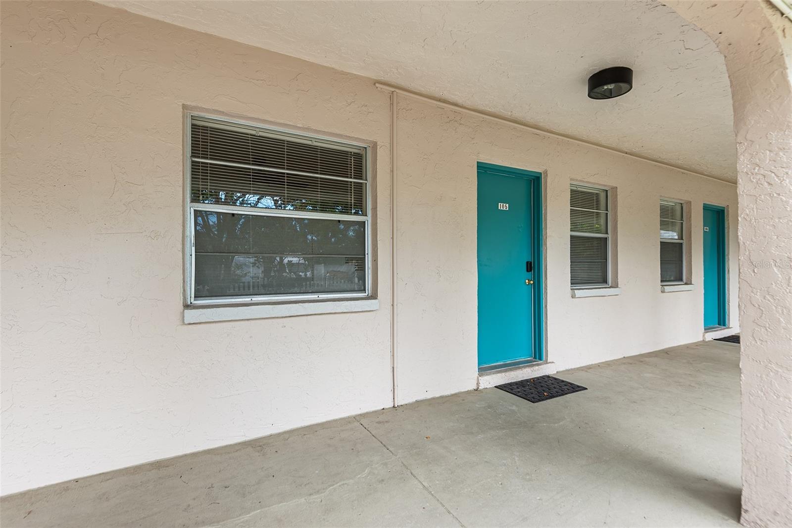 555 62nd St S #105 Property Photo 1