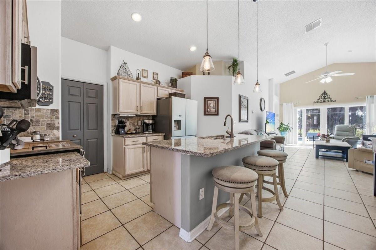 2127 Morning Star Dr Property Photo 6