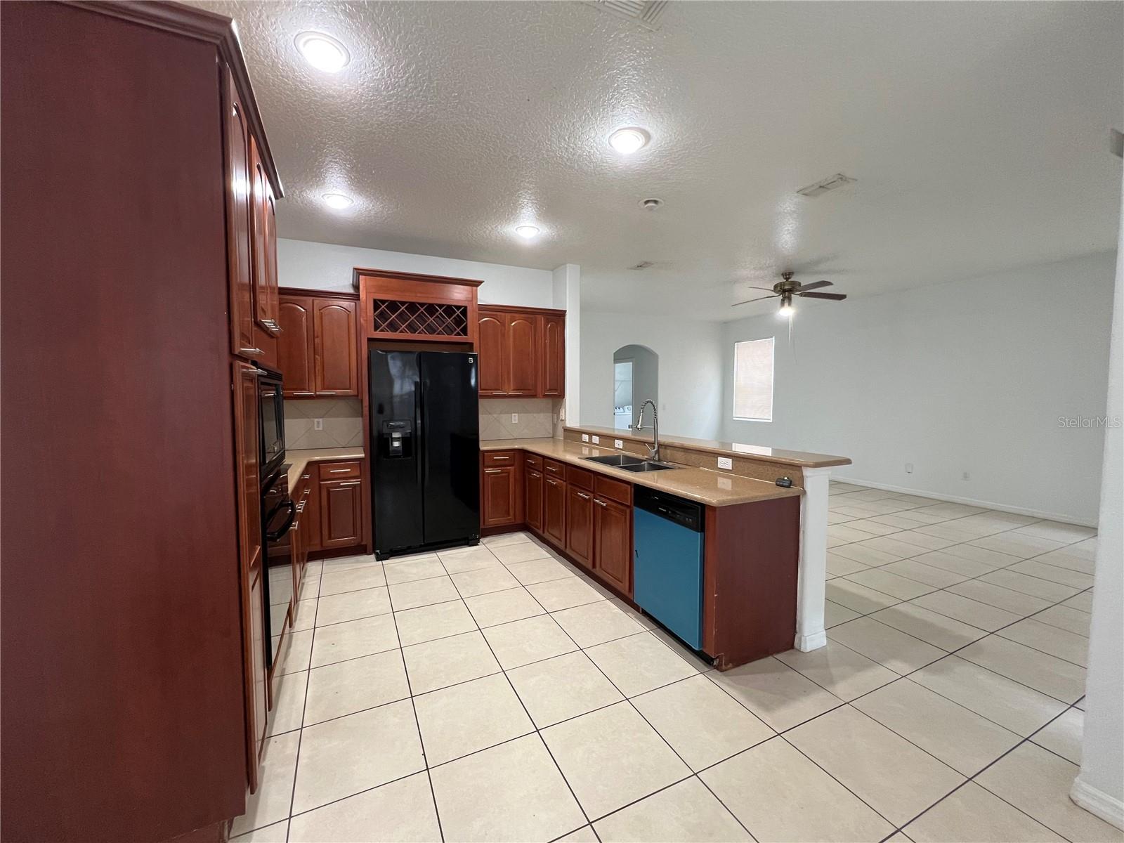 1851 Sand Arbor Cir Property Photo 3