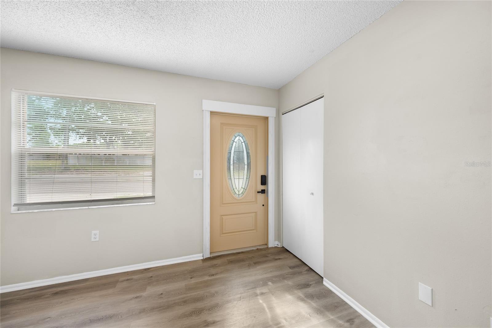 1221 E Court St Property Photo 4