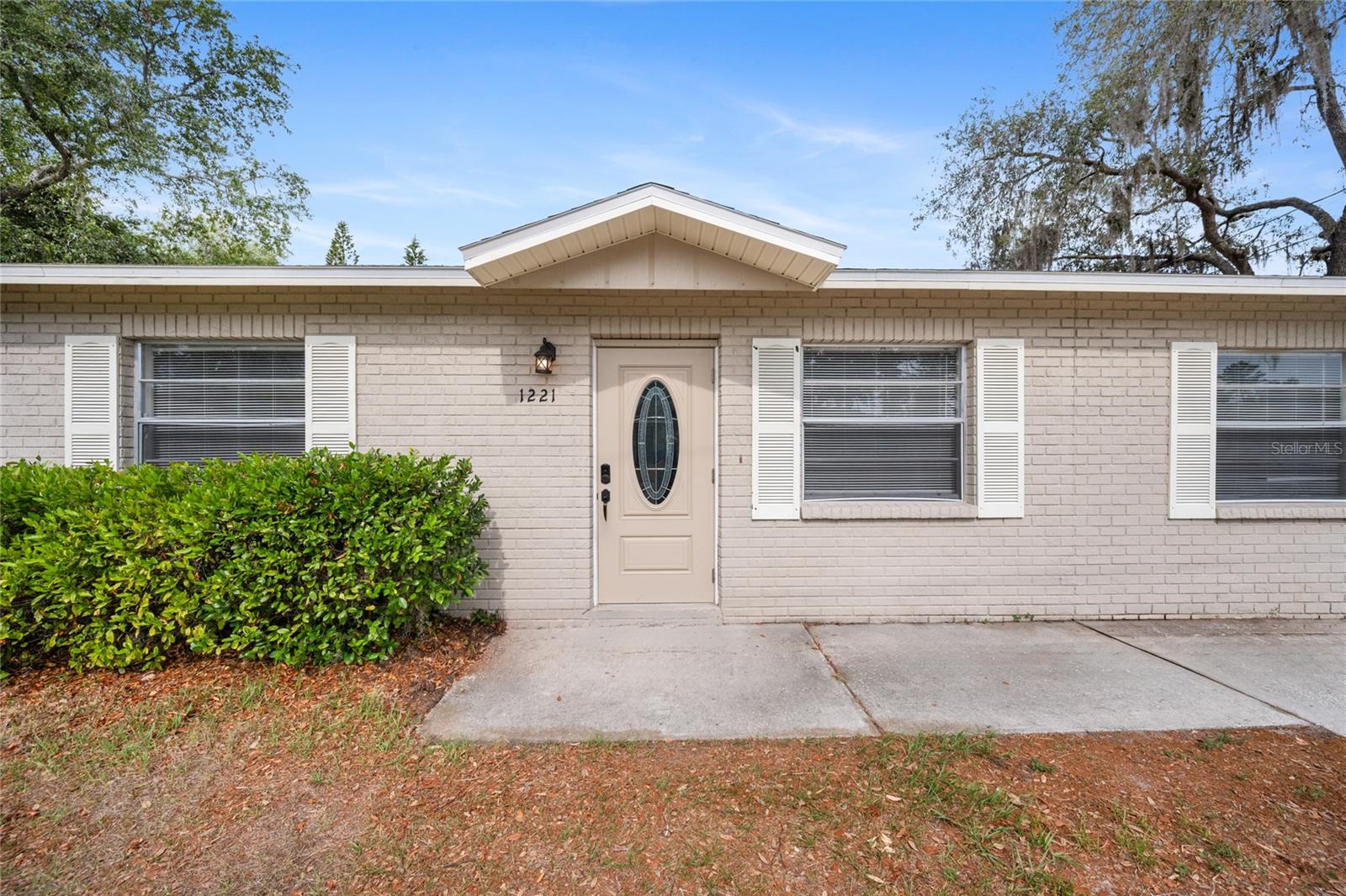 1221 E Court St Property Photo 5