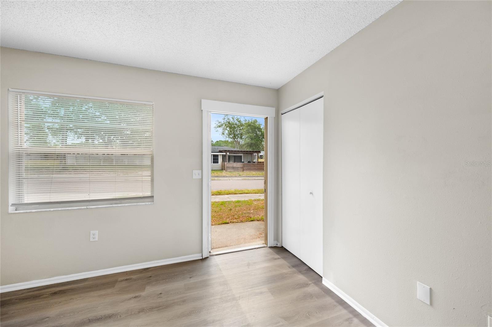 1221 E Court St Property Photo 6