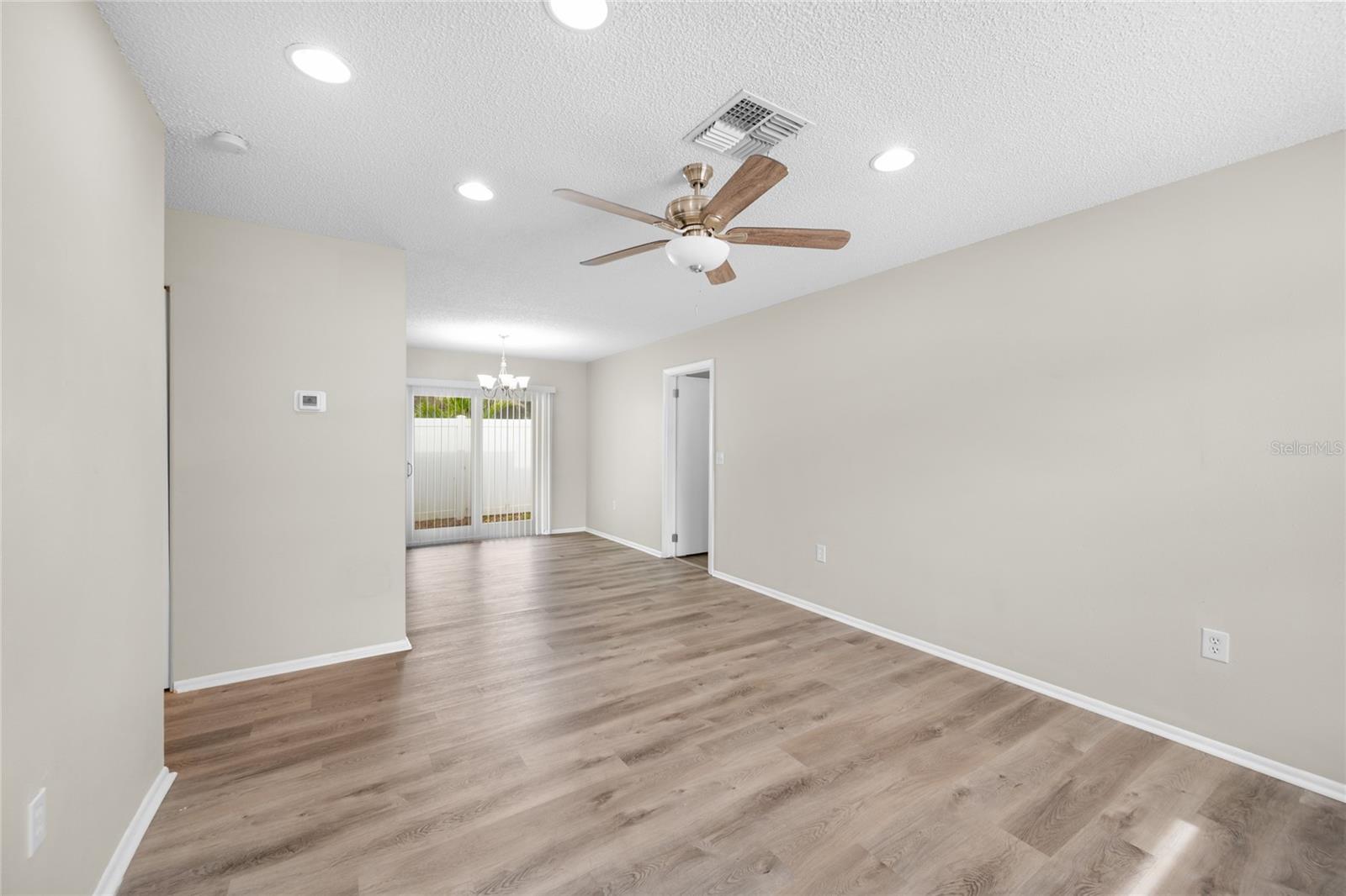 1221 E Court St Property Photo 7