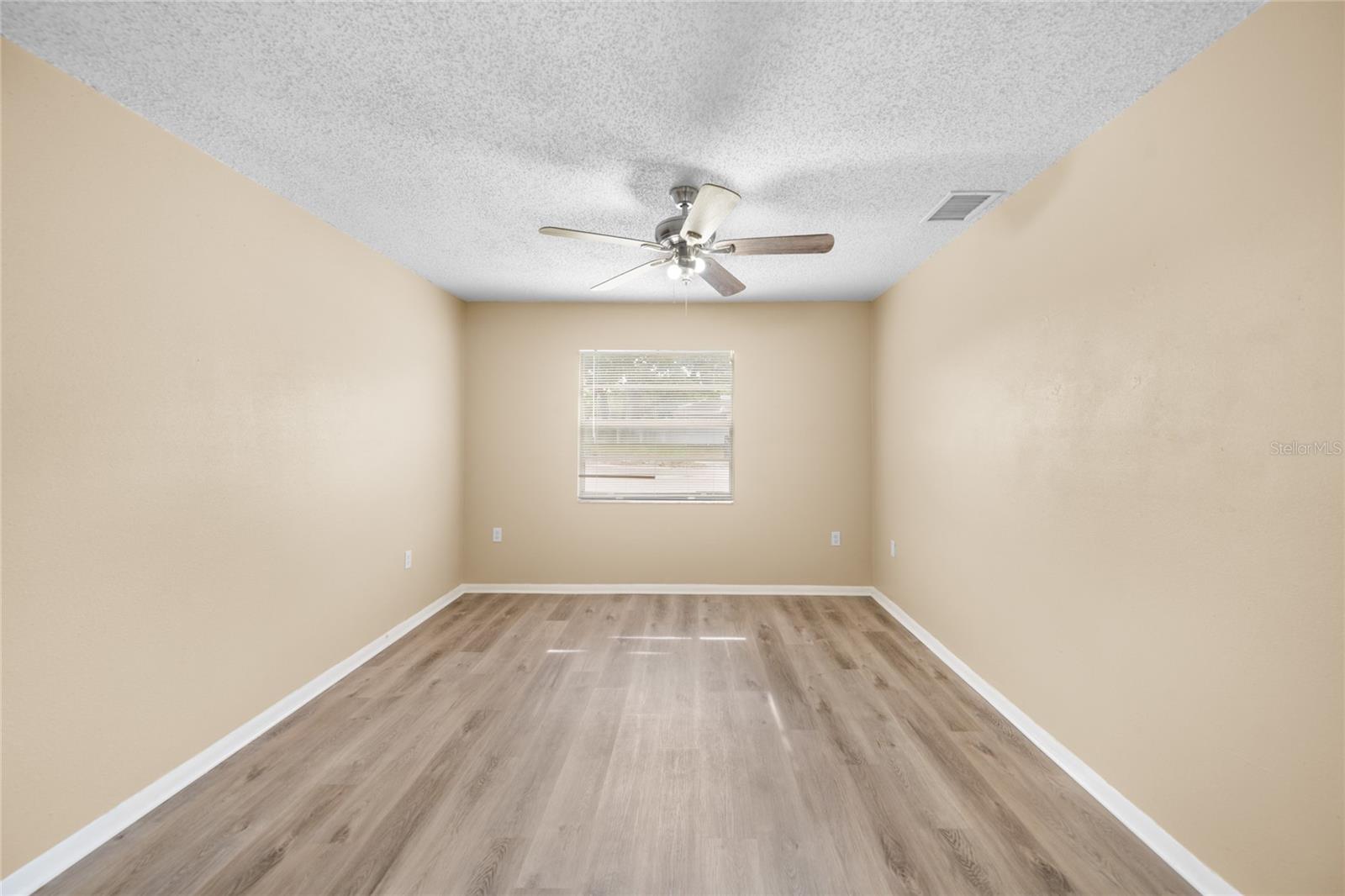 1221 E Court St Property Photo 15