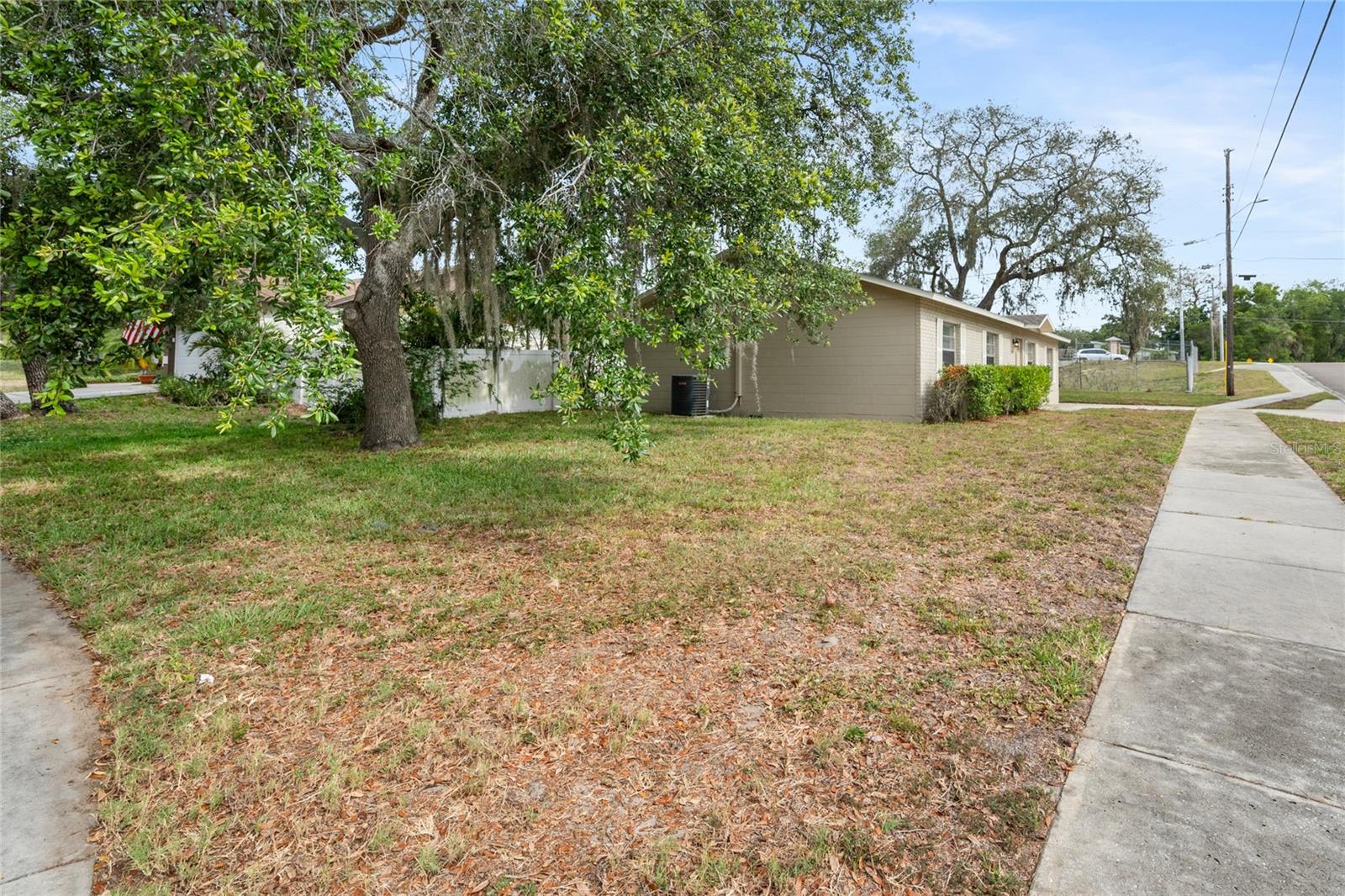 1221 E Court St Property Photo 36
