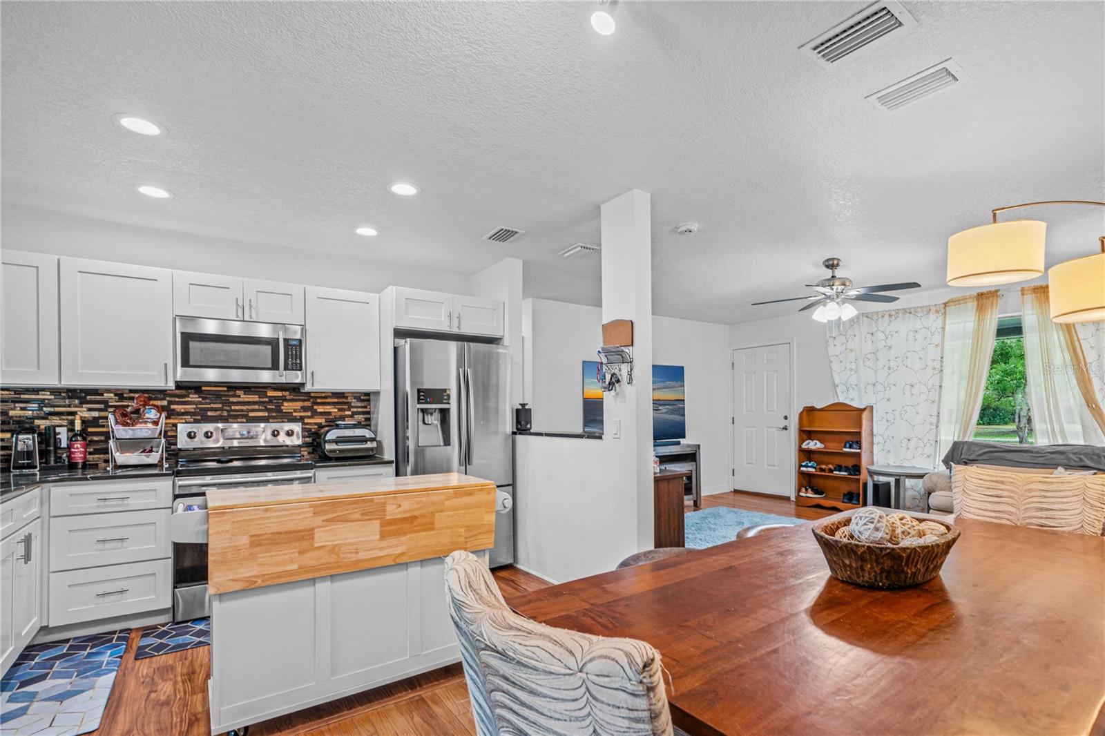 555 Ridge Blvd Property Photo 15