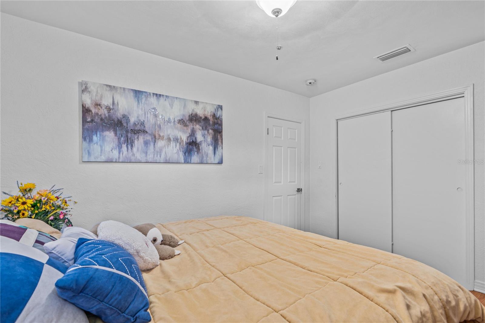 555 Ridge Blvd Property Photo 25
