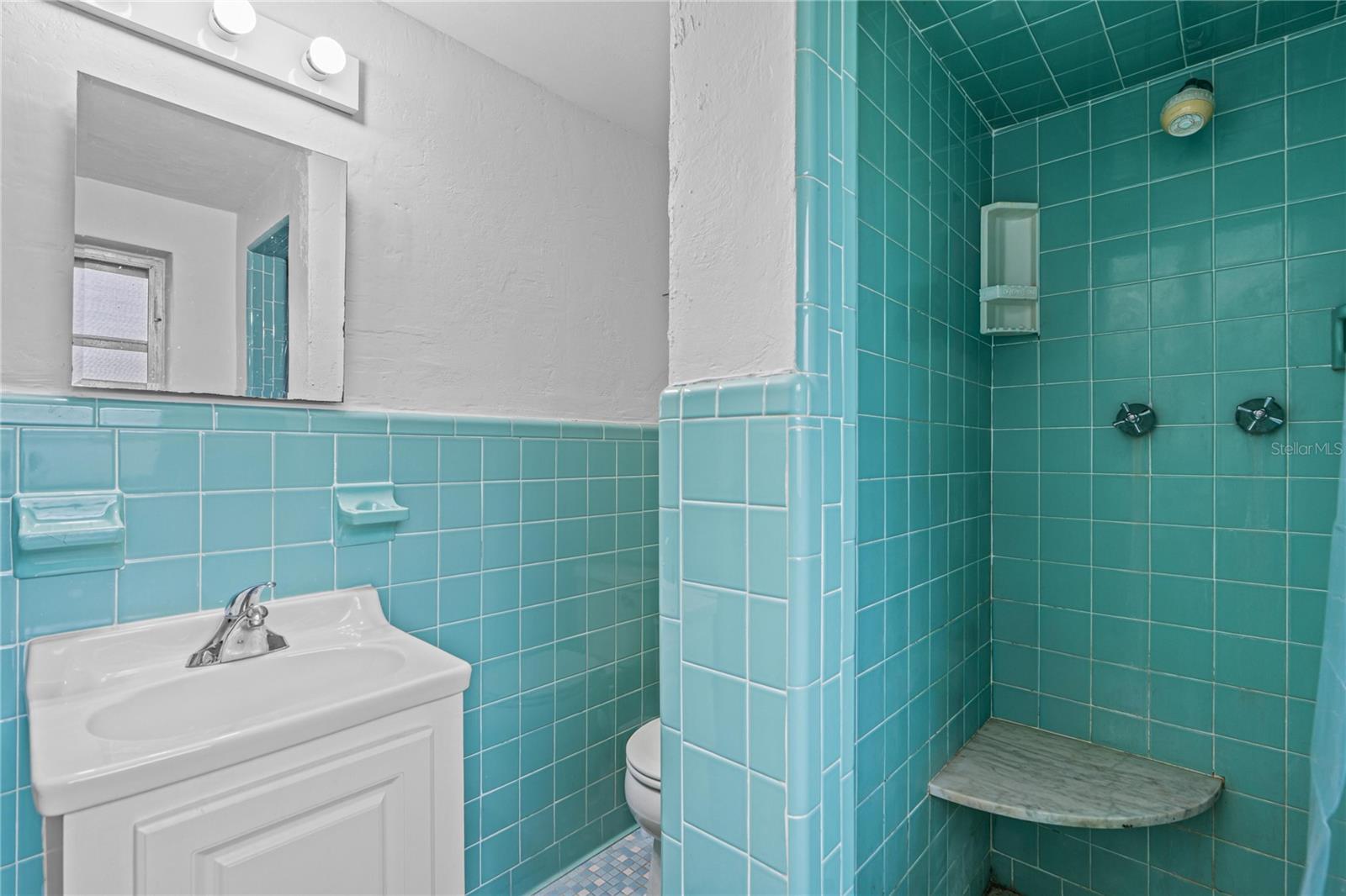 555 Ridge Blvd Property Photo 27