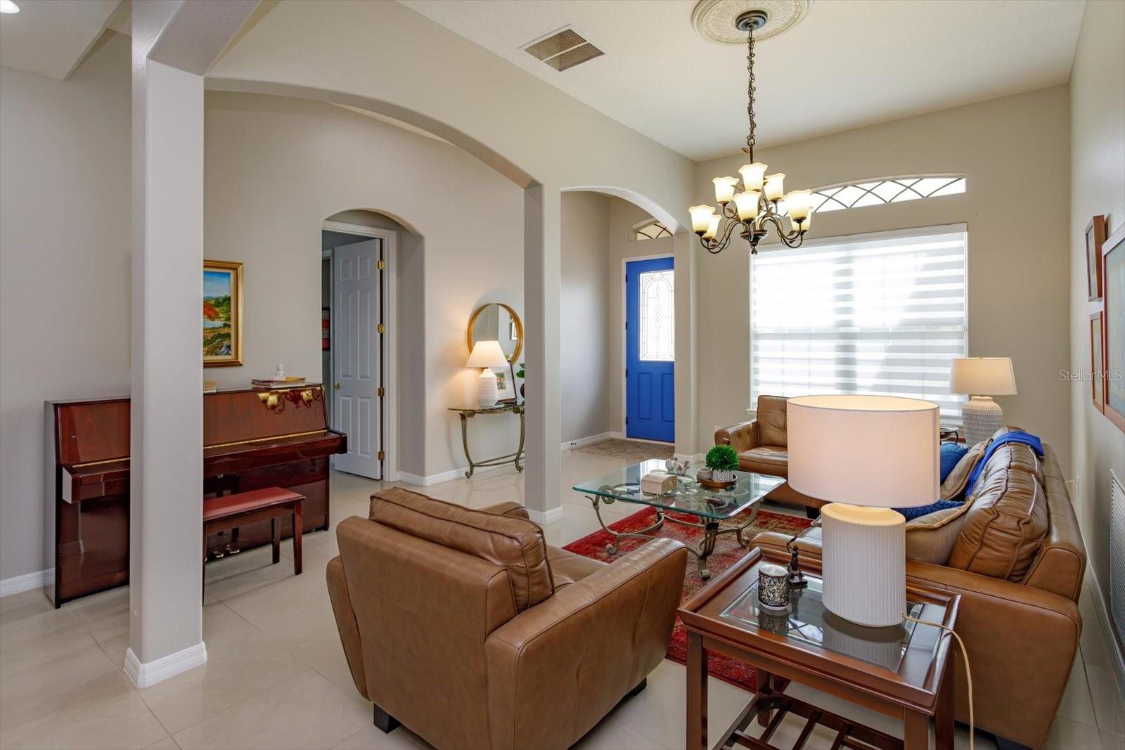 16514 Tudor Grove Dr Property Photo 8