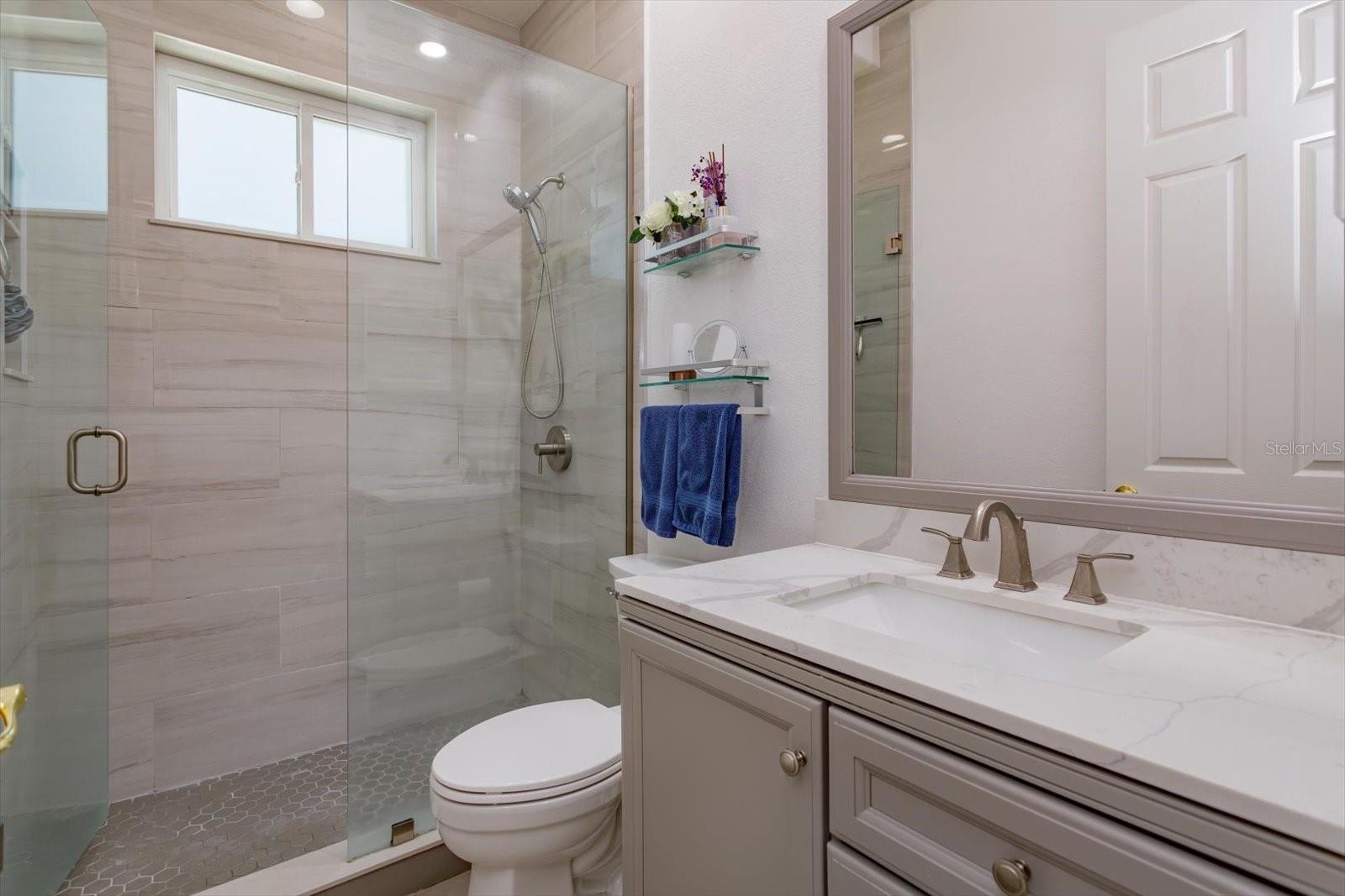 16514 Tudor Grove Dr Property Photo 25