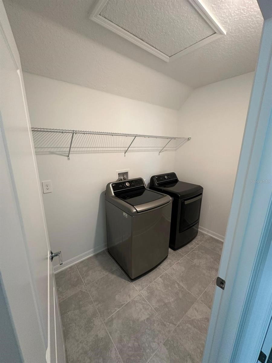 4206 Pebbles Throw Dr Property Photo 17