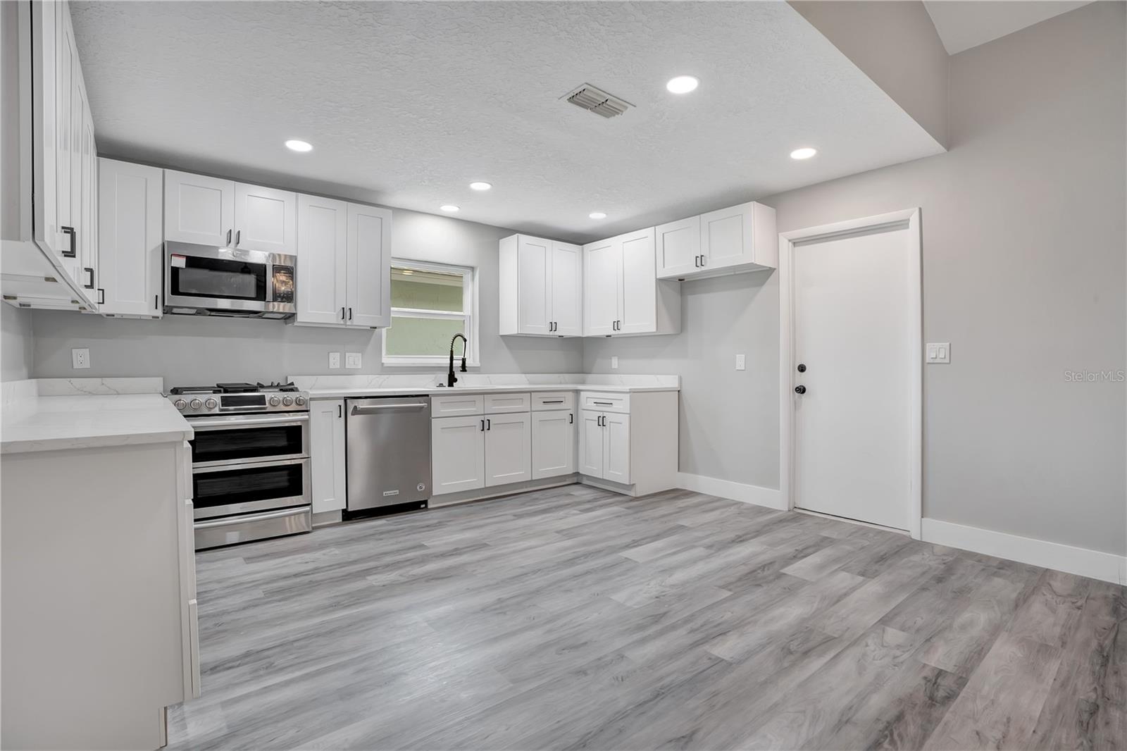 11405 Stamfield Dr Property Photo 8