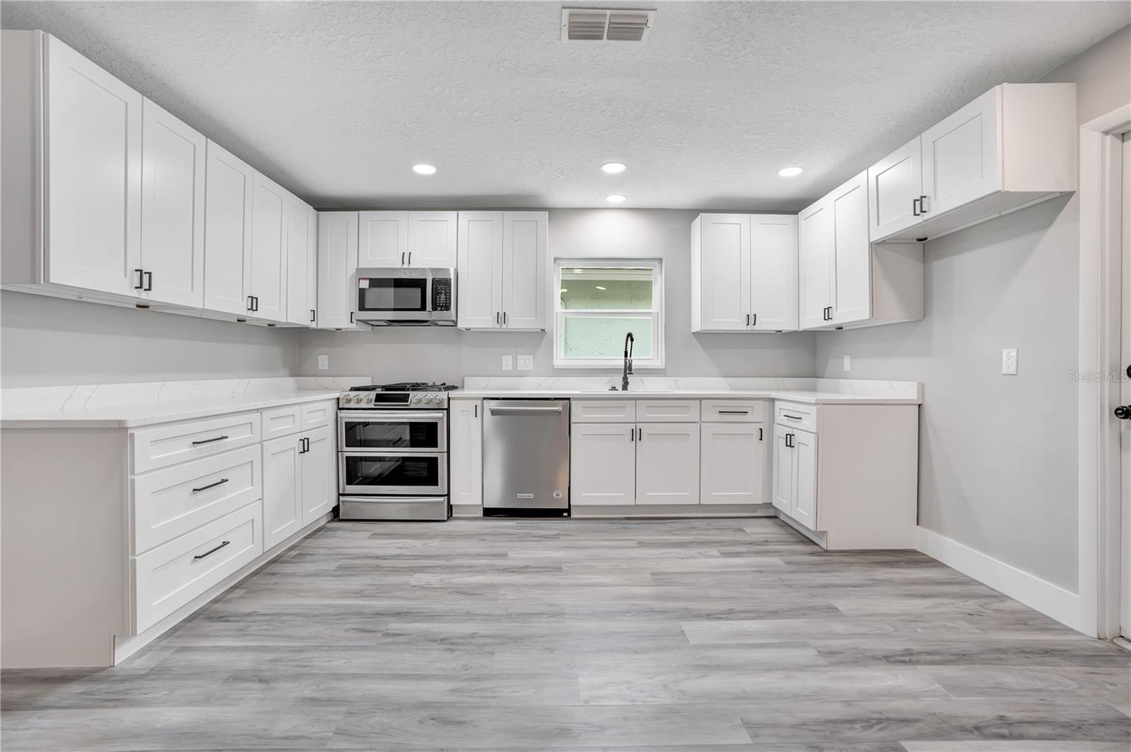 11405 Stamfield Dr Property Photo 9