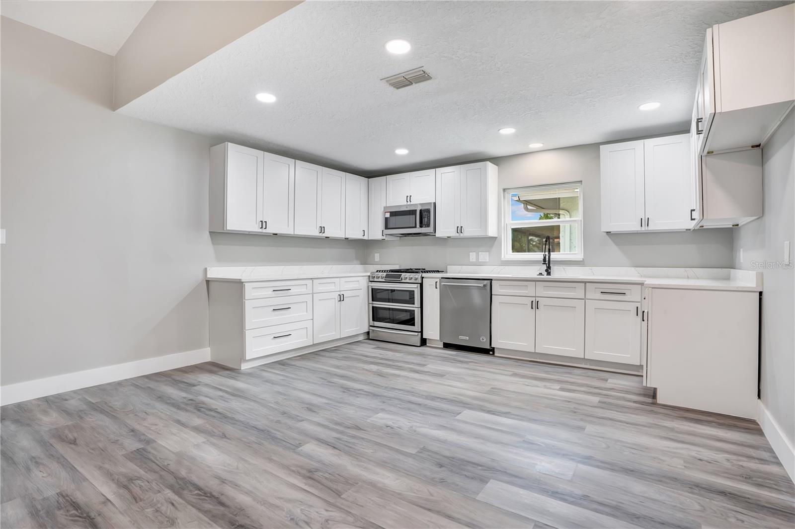 11405 Stamfield Dr Property Photo 10