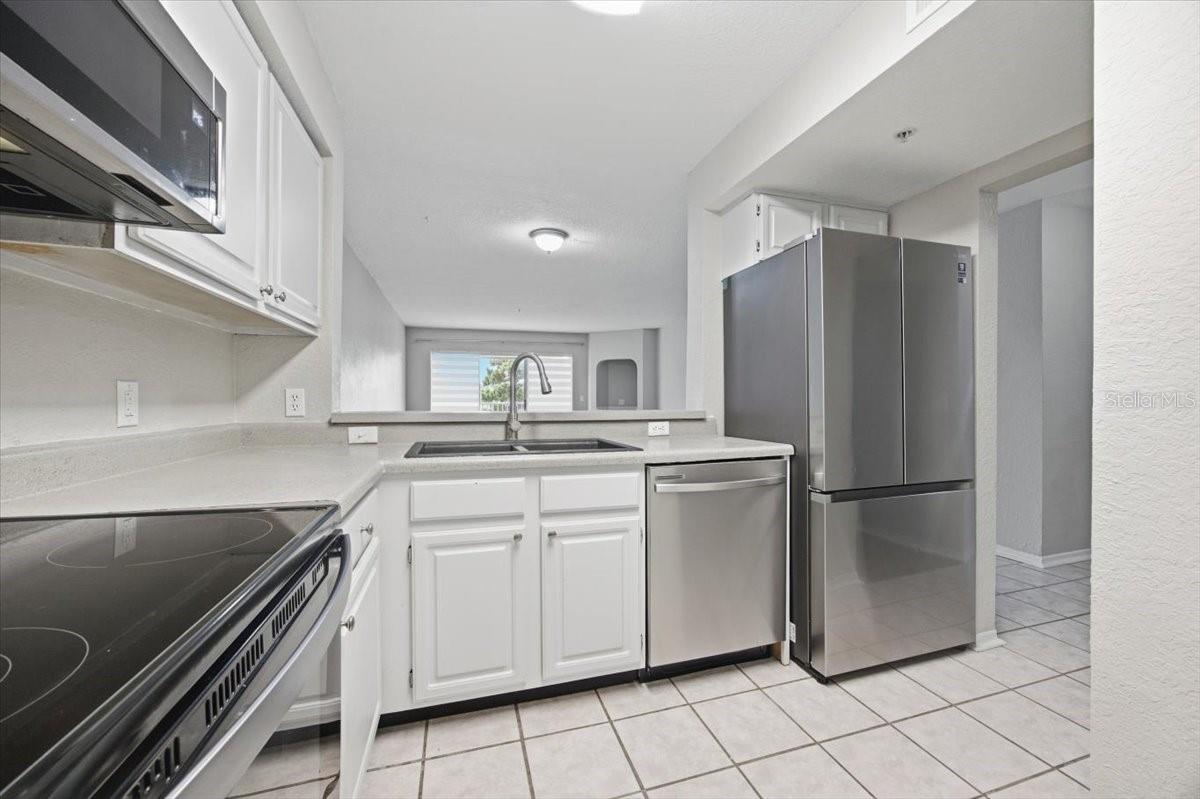 13917 Fairway Island Dr #922 Property Photo 4