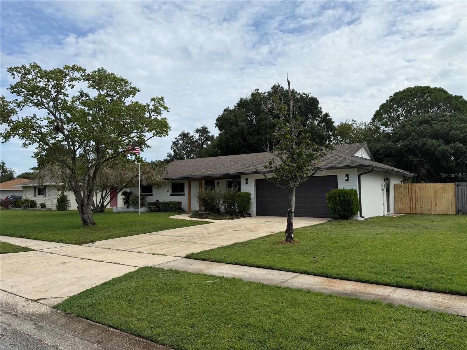 3915 Port Simbor Ave Property Photo 3
