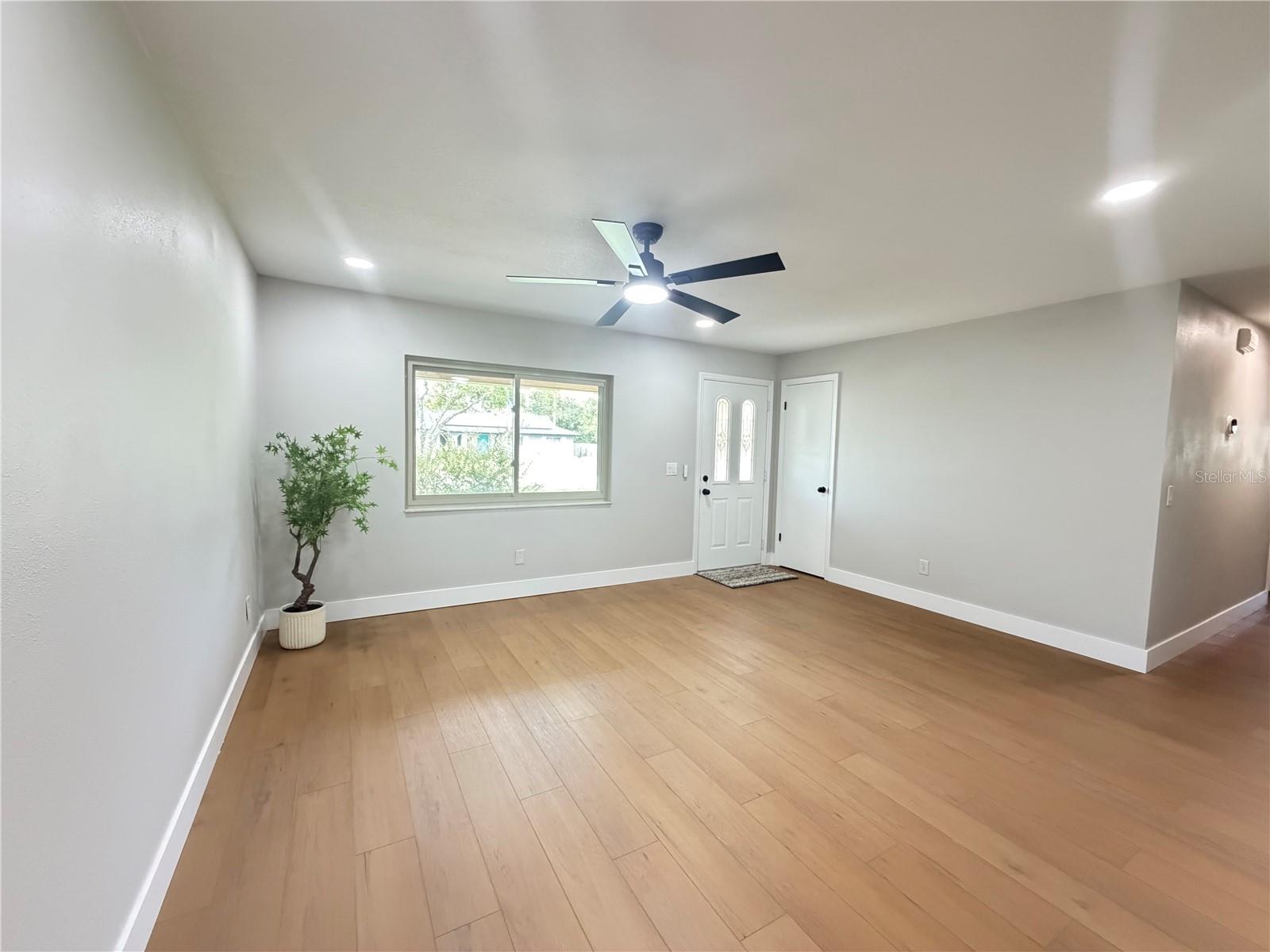 3915 Port Simbor Ave Property Photo 6