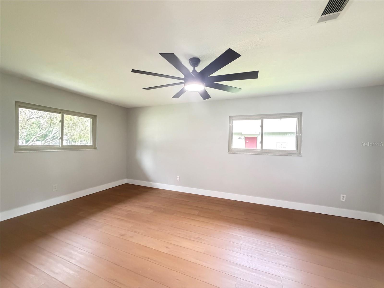 3915 Port Simbor Ave Property Photo 17
