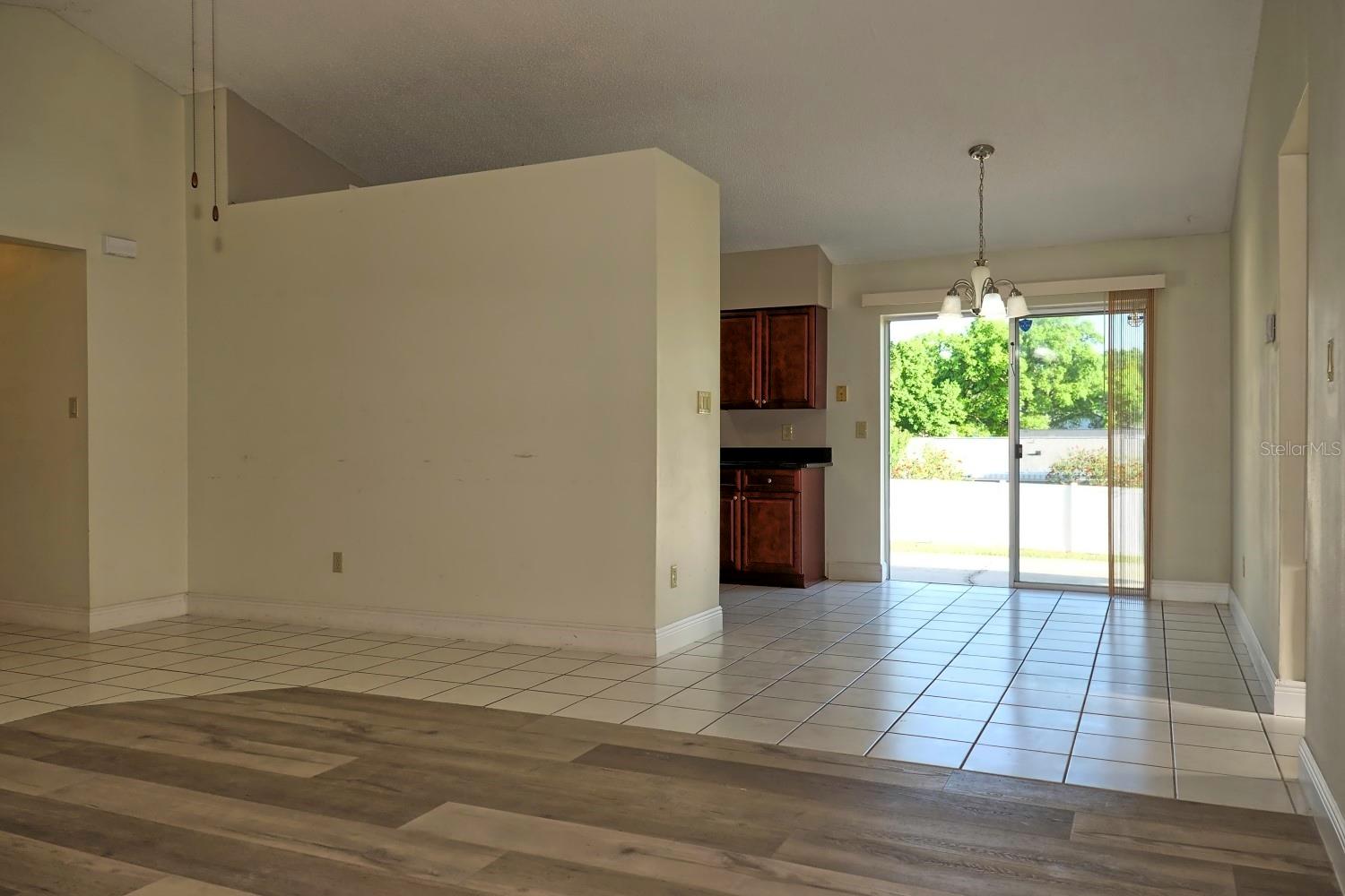 7761 Bay Cedar Dr Property Photo 2