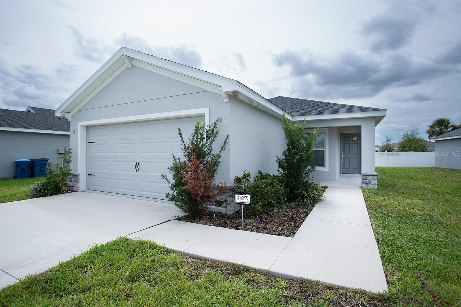 1082 SILAS ST Property Photo 1
