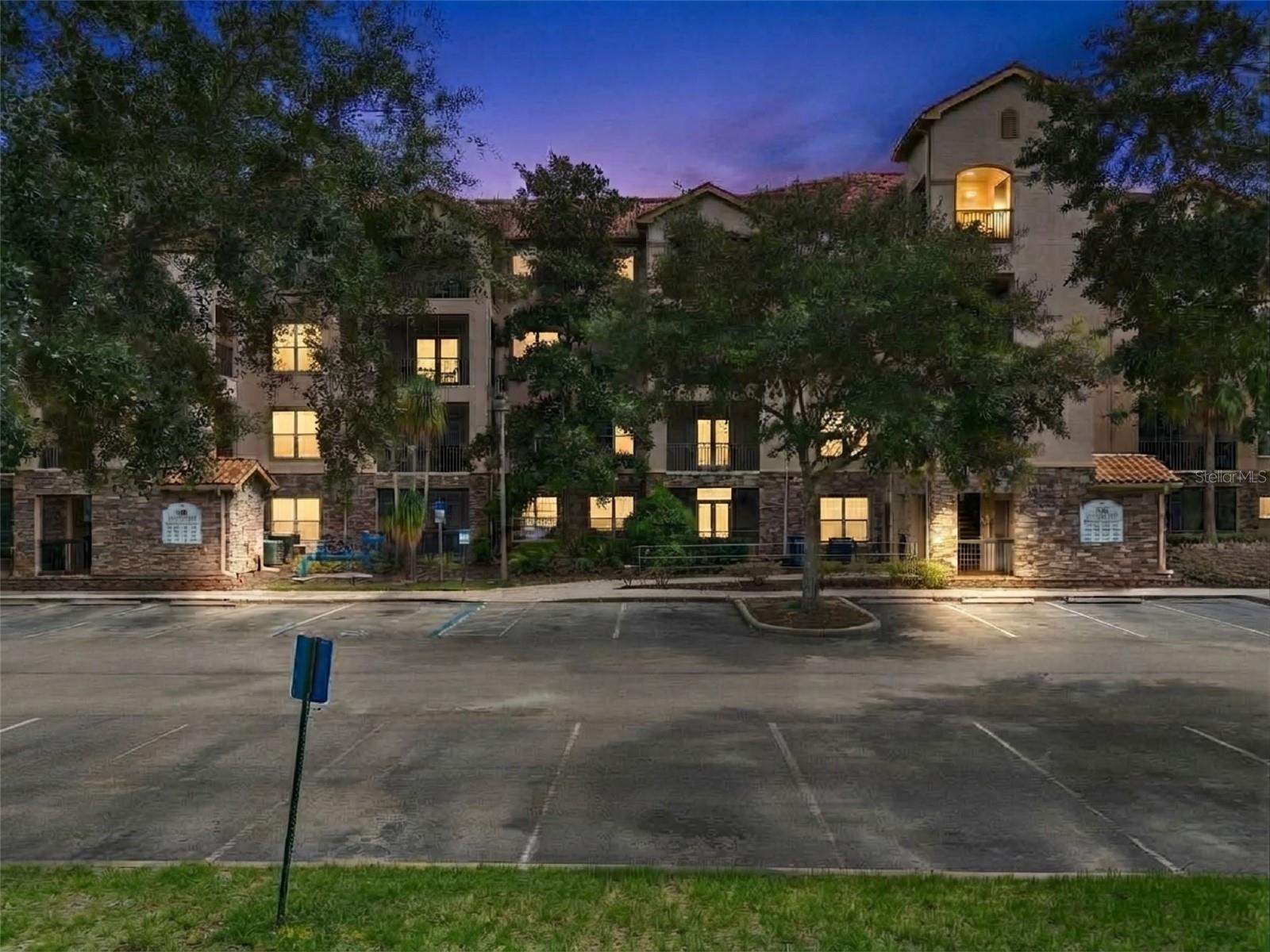 1301 Tuscan Ter #9301 Property Photo 2