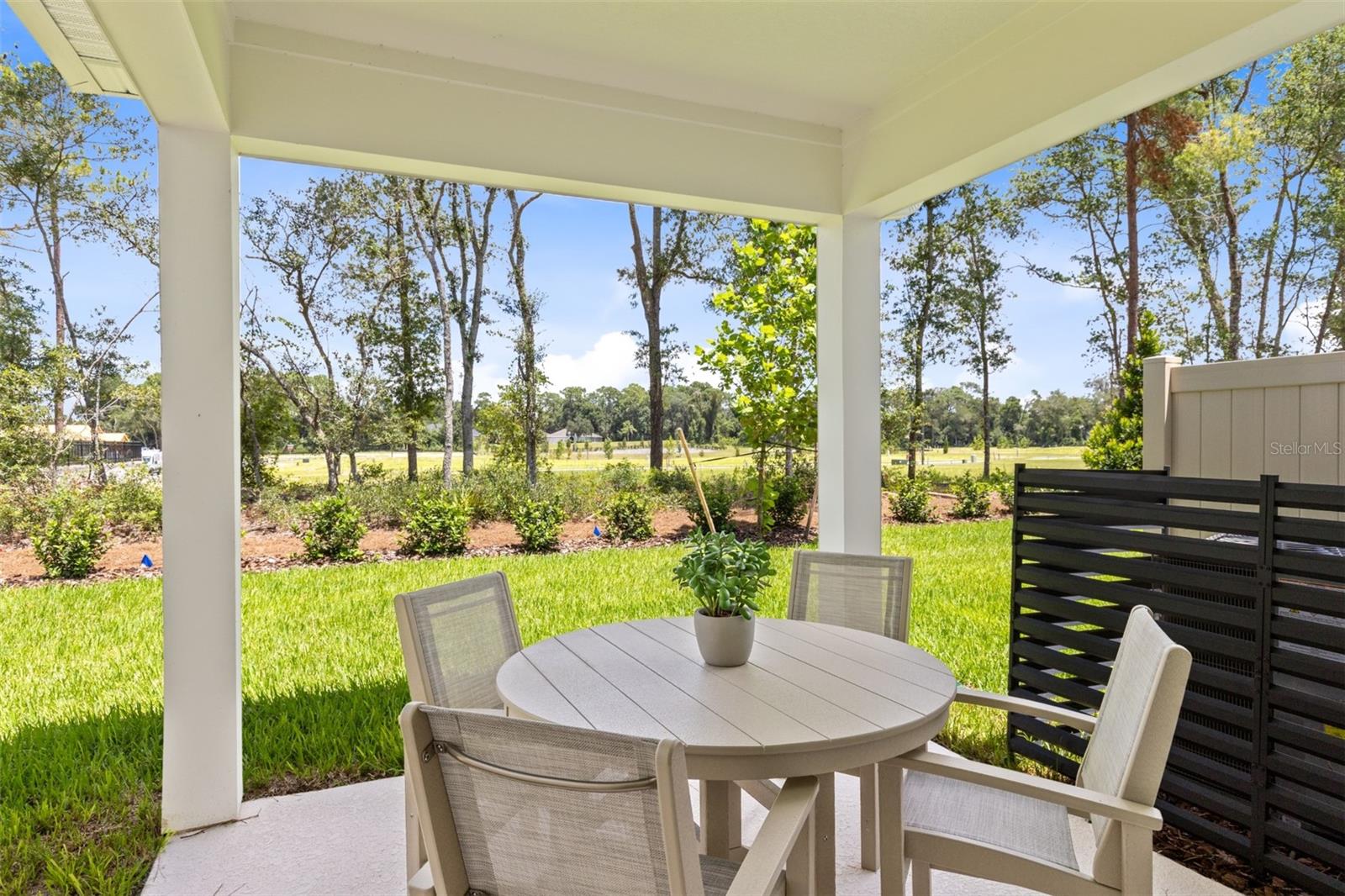 2093 Riverleaf Road Property Photo 14