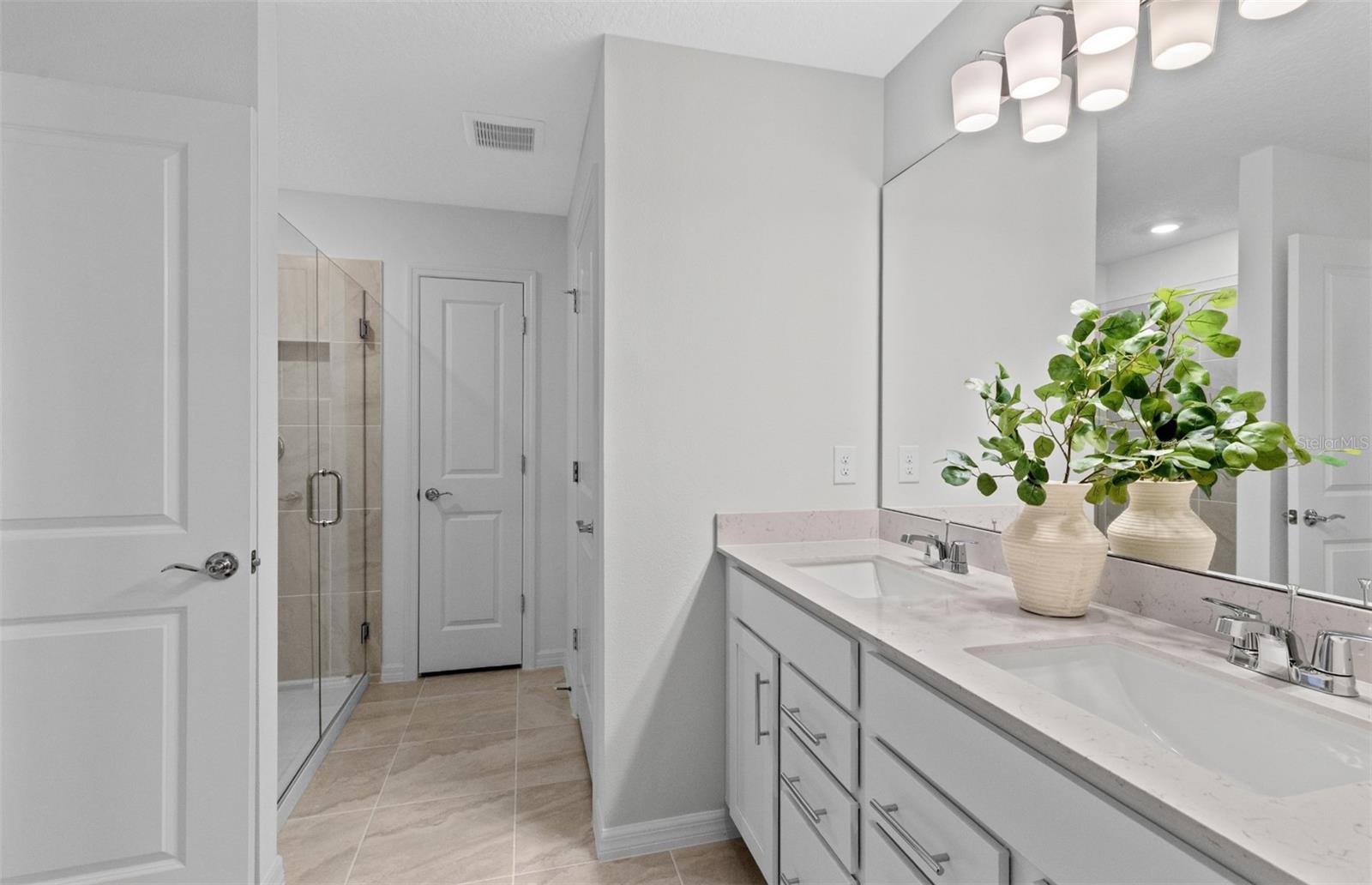 2093 Riverleaf Road Property Photo 24