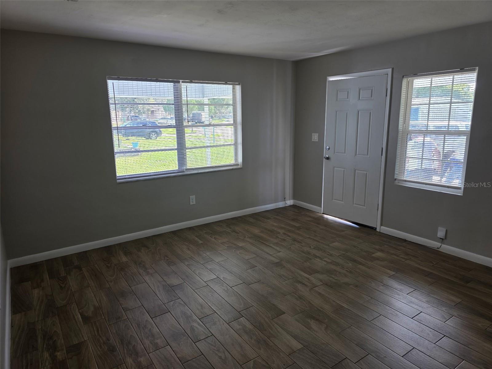1387 Hartley Ave Property Photo 11