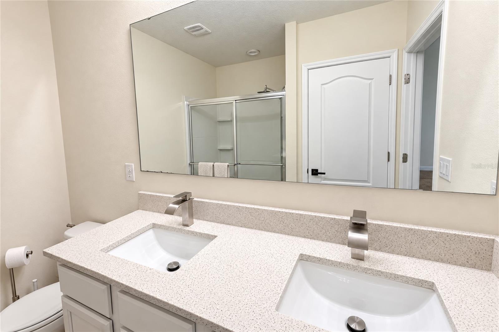 424 Arbor Lakes Property Photo 16