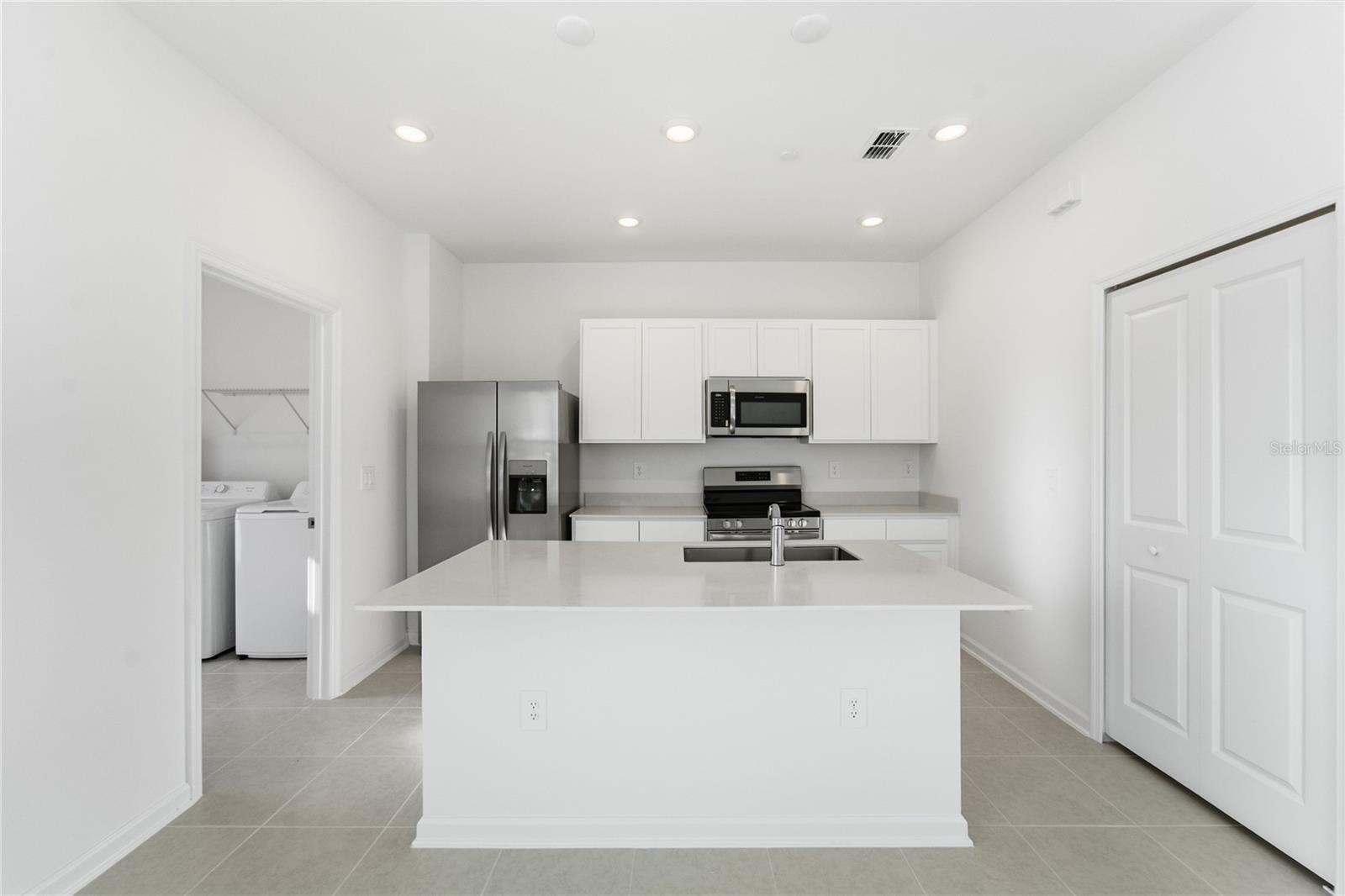 2212 Red Sun St Property Photo 2