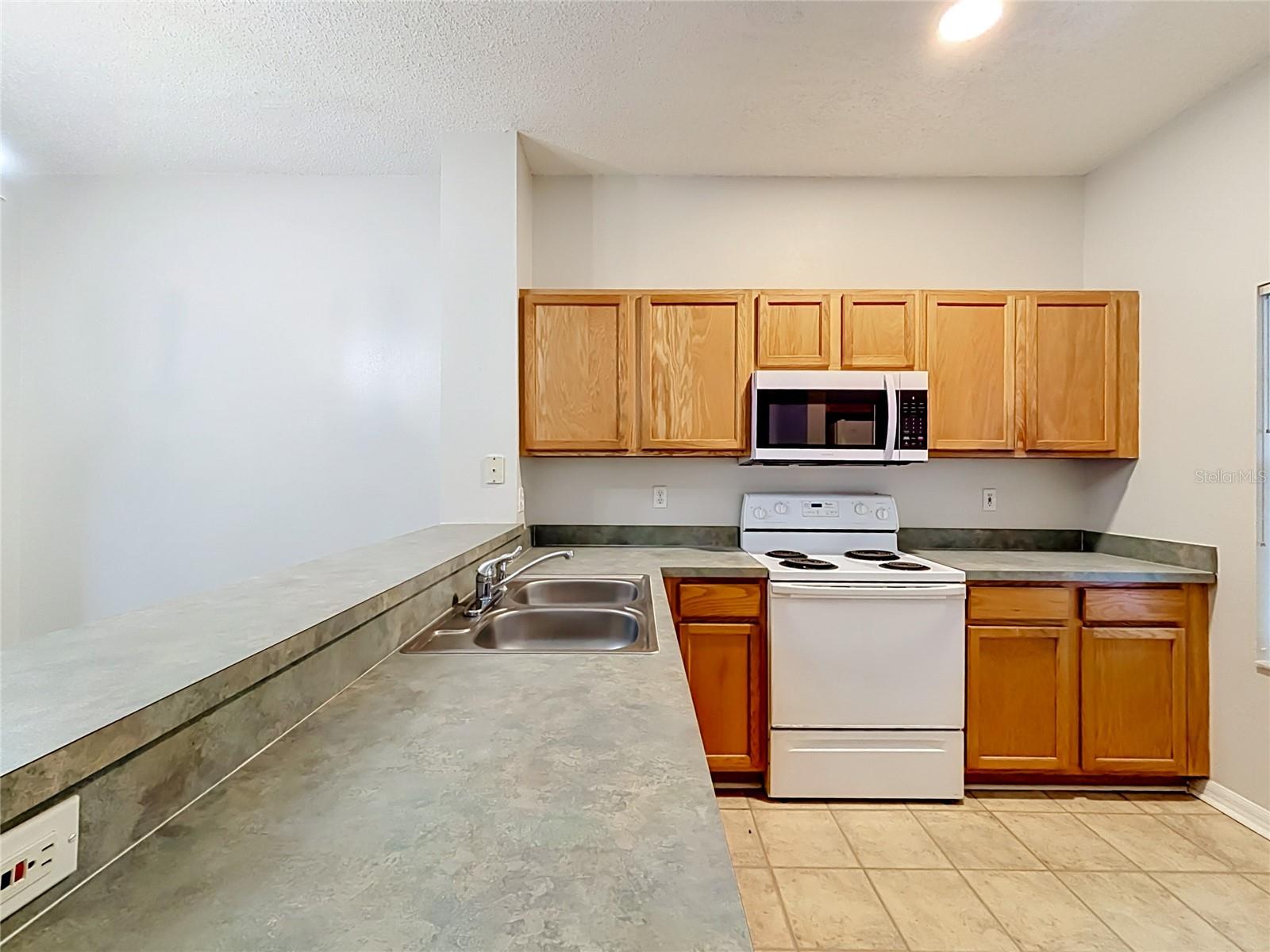 8474 Crystal Cove Loop Property Photo 11