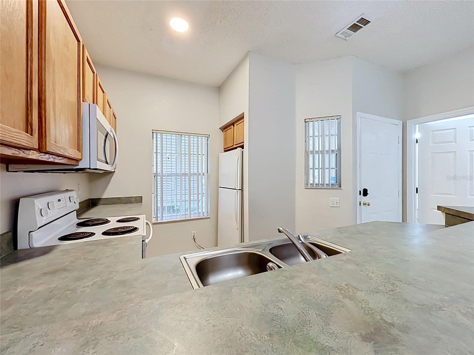 8474 Crystal Cove Loop Property Photo 15