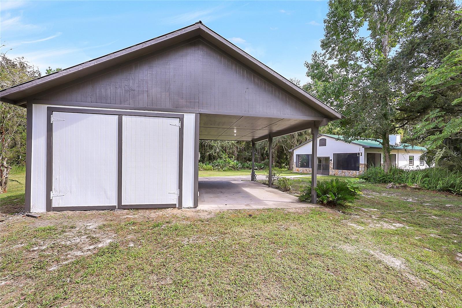 2415 Waccassa St Property Photo 17
