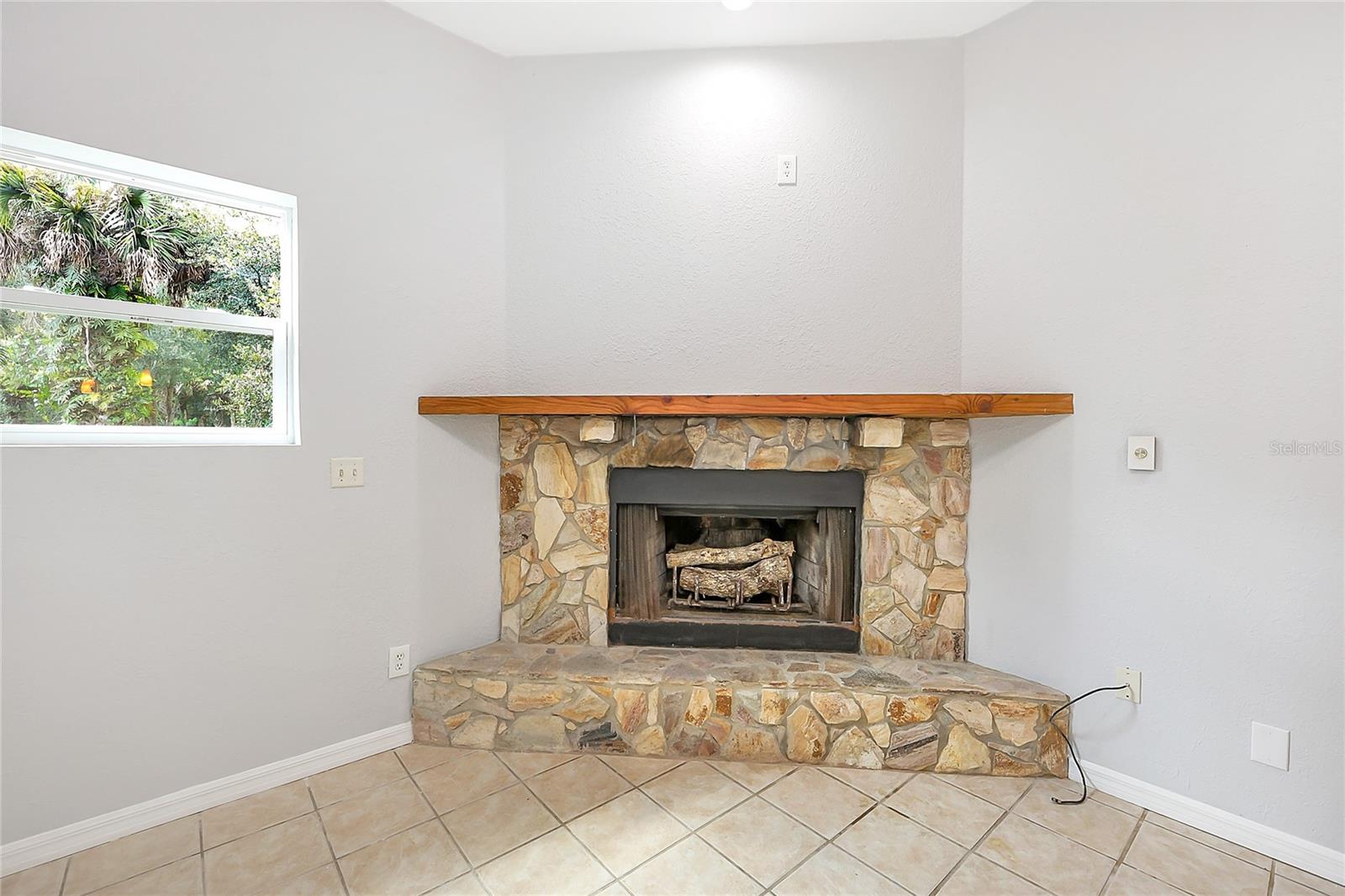 2415 Waccassa St Property Photo 32