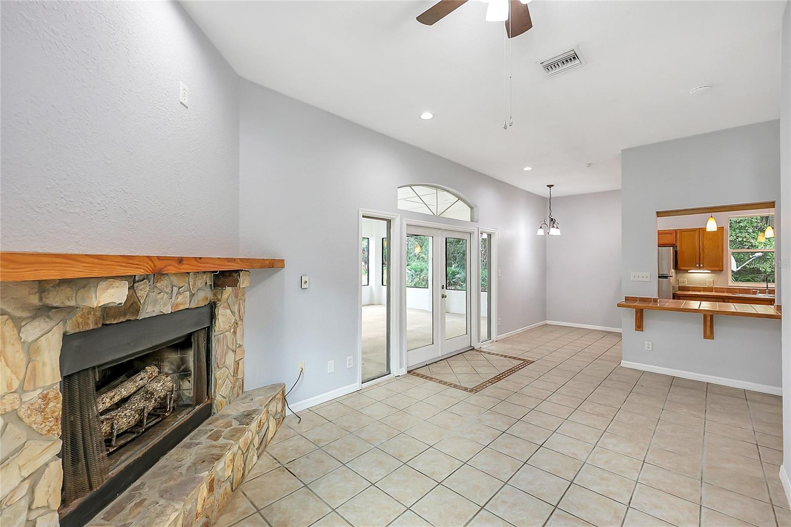 2415 Waccassa St Property Photo 33