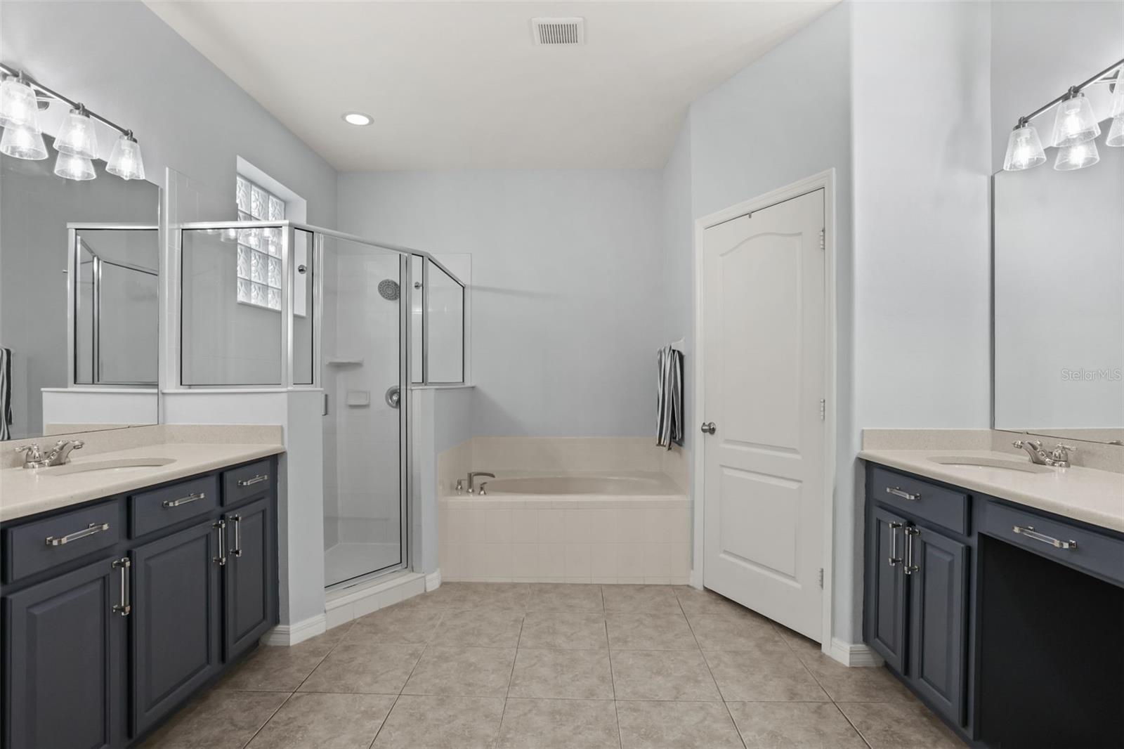 9117 Oak Commons Way Property Photo 19
