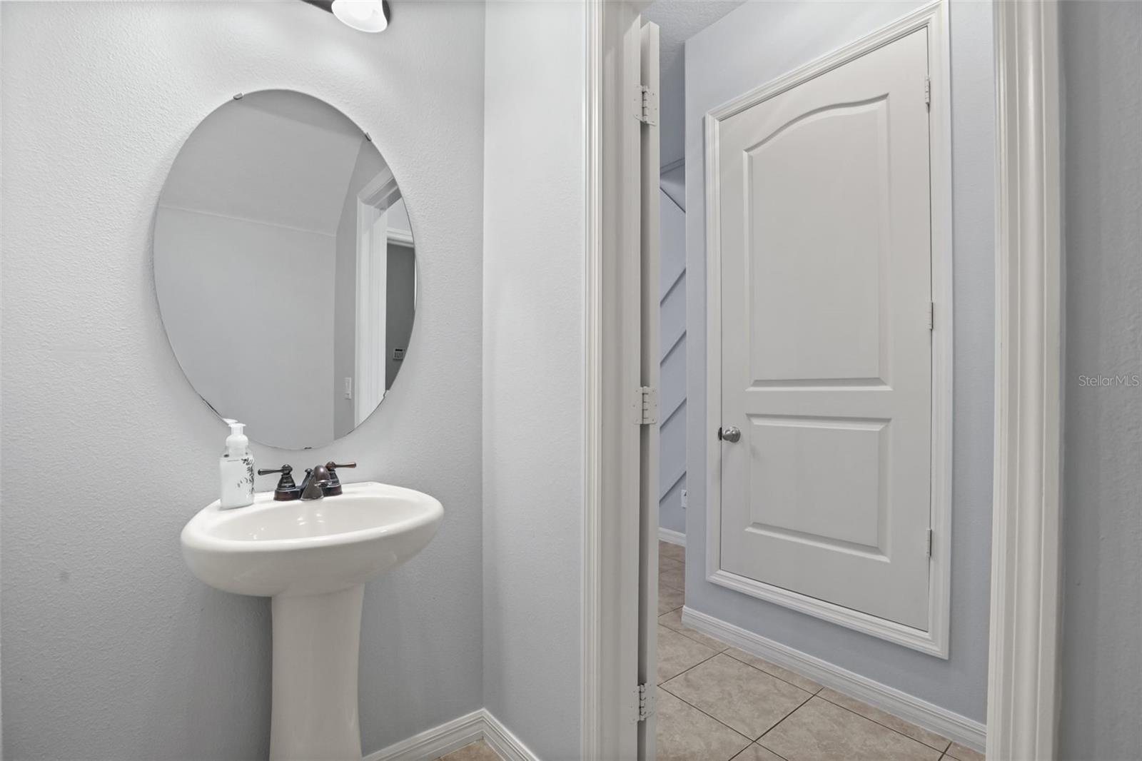 9117 Oak Commons Way Property Photo 34