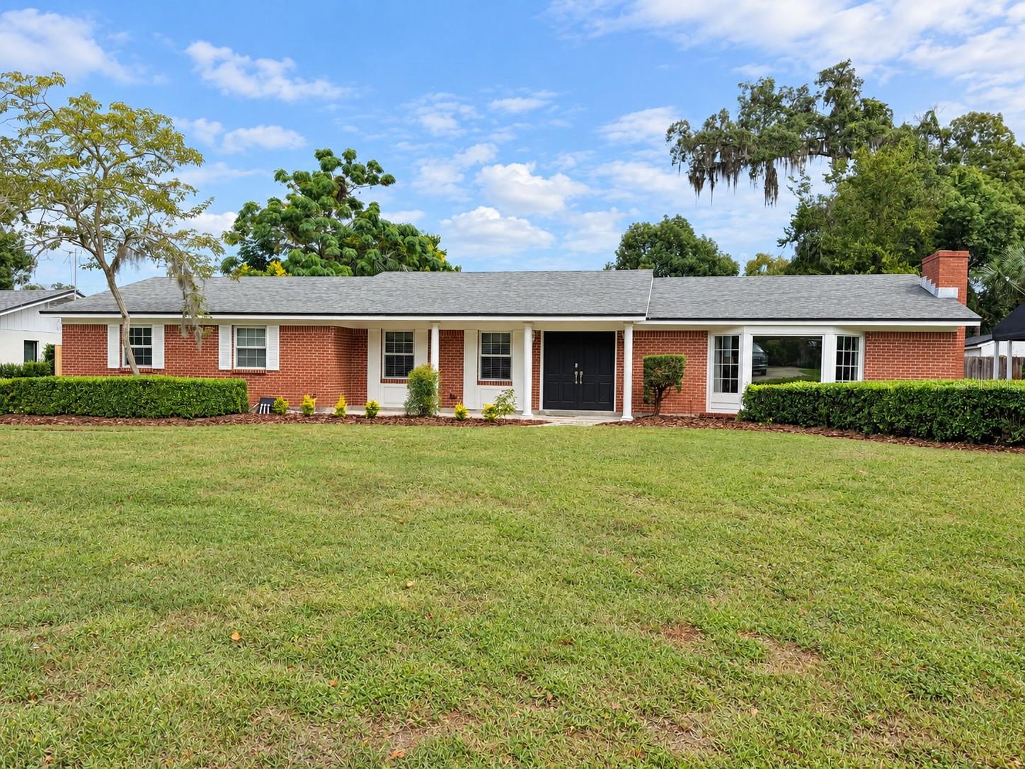 109 Pine Needle Ln Property Photo 1