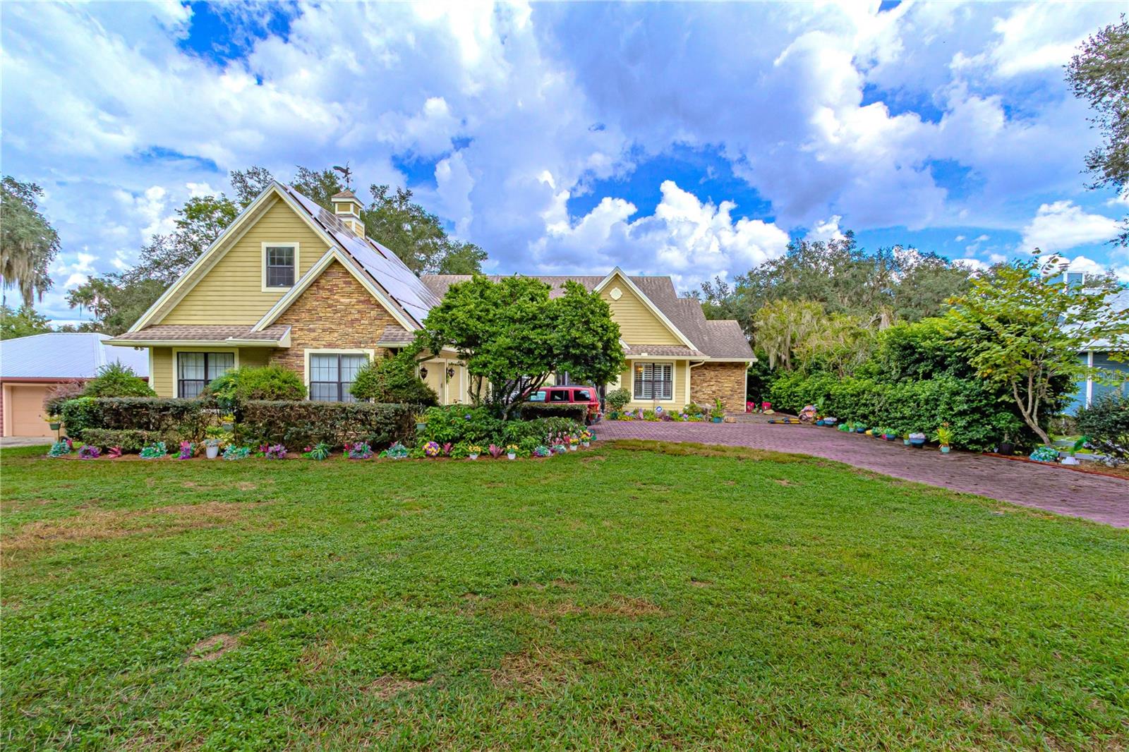 19529 Dorr Rd Property Photo 1