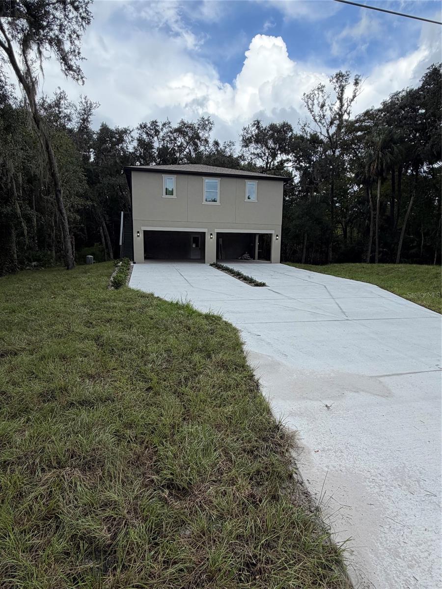1784 Lake Harney Rd Property Photo 1