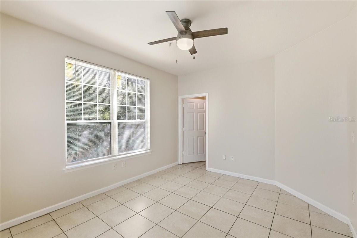 1985 Erving Cir #301 Property Photo 11
